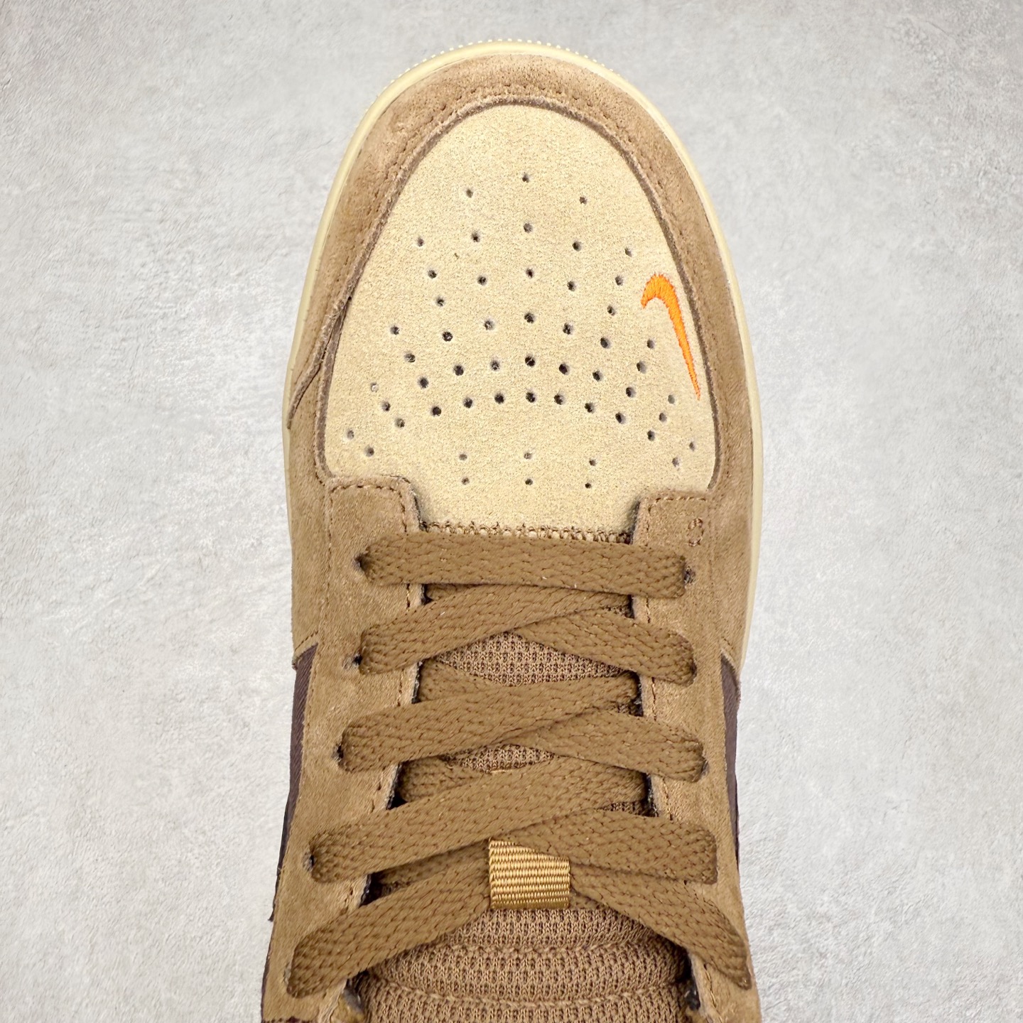 图片[4]-NK SB Force 58 空军58系列低帮休闲运动滑板板鞋 DV5477-201 鞋面由帆布和麂皮拼接 层次感丰富 搭配硫化外底 耐磨耐穿 鞋舌及中底后跟处饰有SB Logo 表明鞋款身份 采用包边设计 经久耐穿 硫化结构则有效提升灵活性 穿上这款全新推出的创意力作 助你耀动街头 尺码：36 36.5 37.5 38 38.5 39 40 40.5 41 42 42.5 43 44 45-选品中心