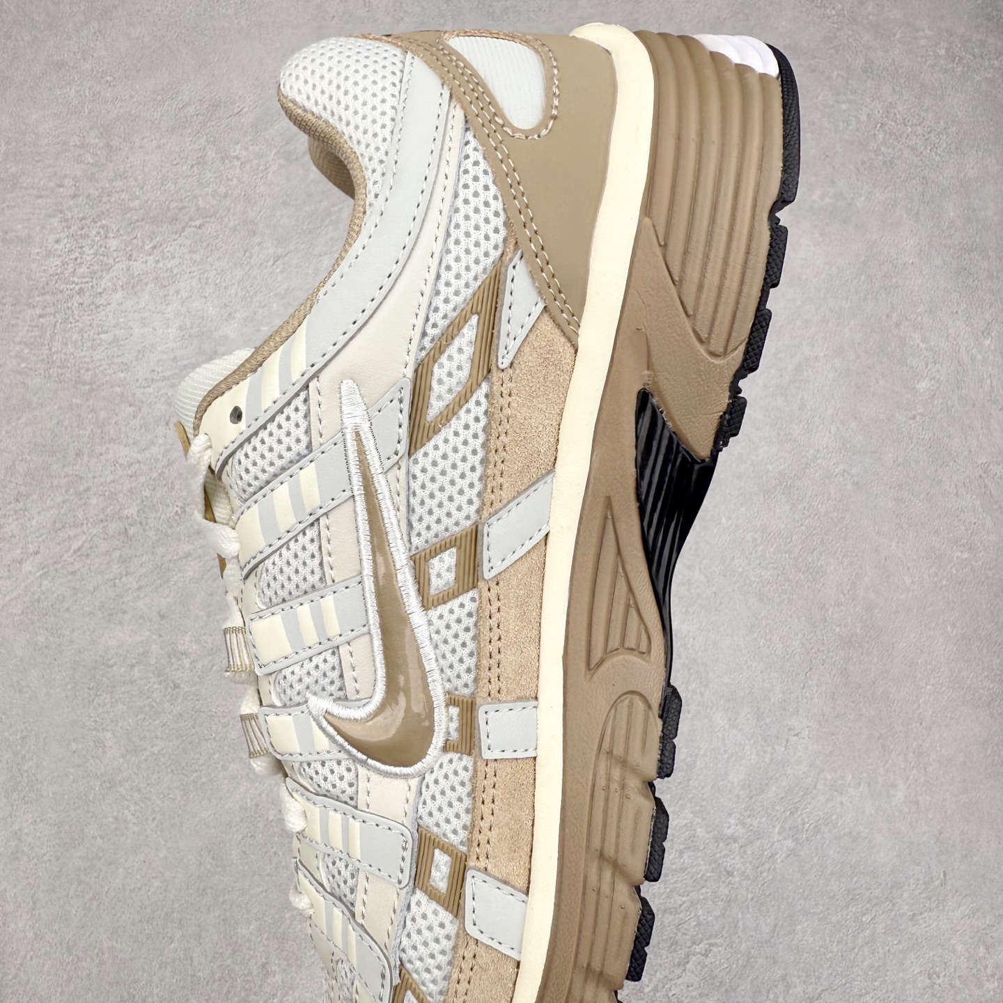 图片[7]-＃福利特价 NK P-6000 系列低帮复古老爹风休闲运动舒适慢跑鞋 融合 Pegasus 过往运动鞋设计 助力 21 世纪早期跑步运动跃升时尚新高度 采用透气网眼布、运动风格线条和耐穿覆面 兼具吸睛外观和舒适感受 中底泡绵以田径赛道为灵感 打造厚实设计 缔造出众缓震性能 尺码：36 36.5 37.5 38 38.5 39 40 40.5 41 42 42.5 43 44 44.5 45-选品中心