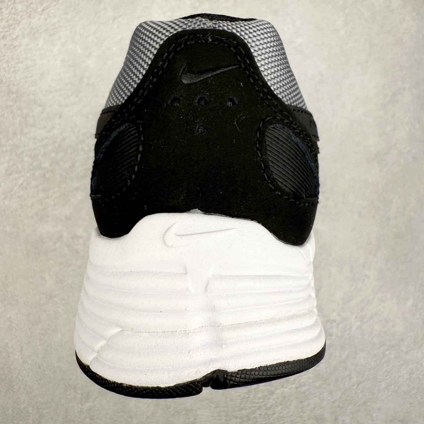 图片[8]-＃福利特价 NK P-6000 系列低帮复古老爹风休闲运动舒适慢跑鞋 融合 Pegasus 过往运动鞋设计 助力 21 世纪早期跑步运动跃升时尚新高度 采用透气网眼布、运动风格线条和耐穿覆面 兼具吸睛外观和舒适感受 中底泡绵以田径赛道为灵感 打造厚实设计 缔造出众缓震性能 尺码：36 36.5 37.5 38 38.5 39 40 40.5 41 42 42.5 43 44 44.5 45-选品中心