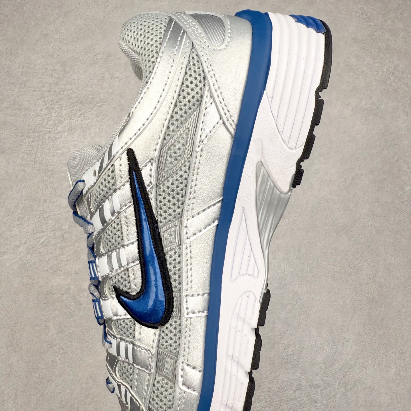 图片[7]-＃福利特价 NK P-6000 系列低帮复古老爹风休闲运动舒适慢跑鞋 融合 Pegasus 过往运动鞋设计 助力 21 世纪早期跑步运动跃升时尚新高度 采用透气网眼布、运动风格线条和耐穿覆面 兼具吸睛外观和舒适感受 中底泡绵以田径赛道为灵感 打造厚实设计 缔造出众缓震性能 尺码：36 36.5 37.5 38 38.5 39 40 40.5 41 42 42.5 43 44 44.5 45-选品中心