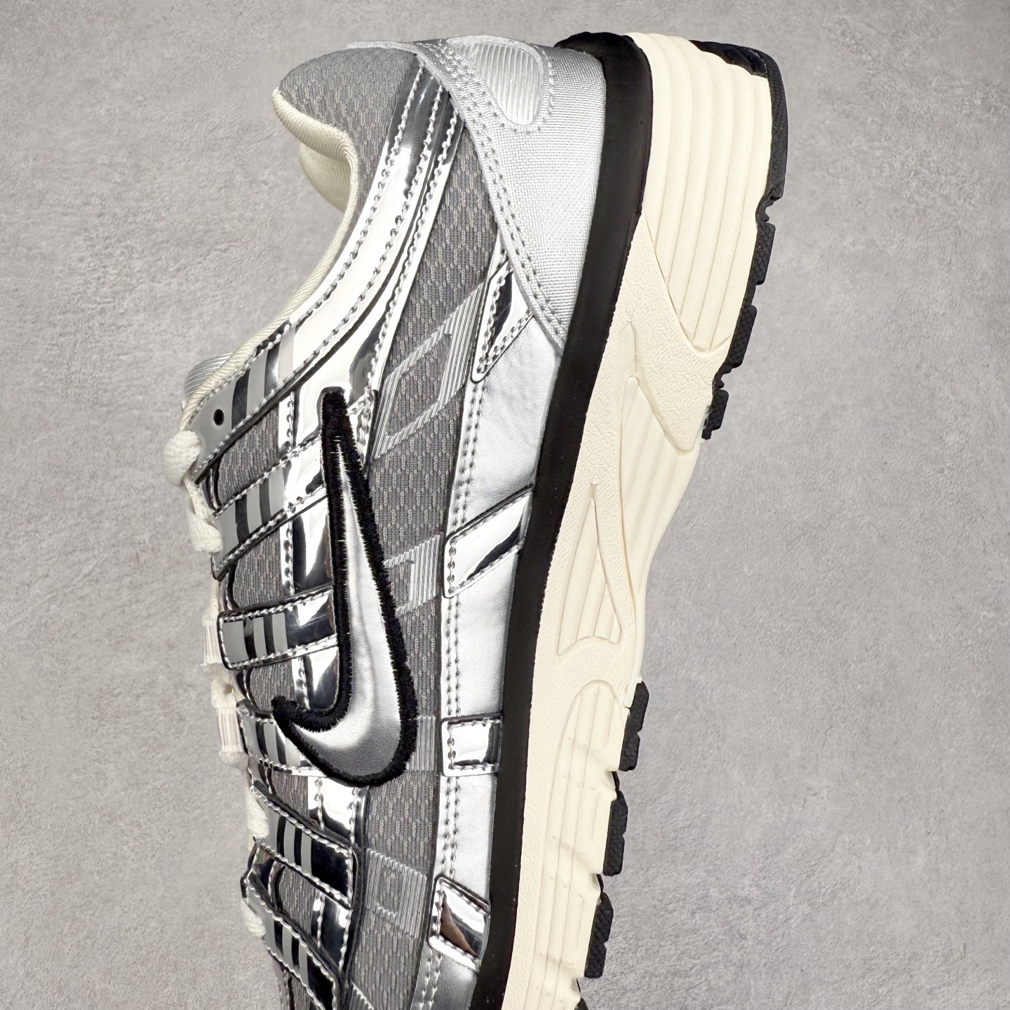 图片[7]-＃福利特价 NK P-6000 系列低帮复古老爹风休闲运动舒适慢跑鞋 融合 Pegasus 过往运动鞋设计 助力 21 世纪早期跑步运动跃升时尚新高度 采用透气网眼布、运动风格线条和耐穿覆面 兼具吸睛外观和舒适感受 中底泡绵以田径赛道为灵感 打造厚实设计 缔造出众缓震性能 尺码：36 36.5 37.5 38 38.5 39 40 40.5 41 42 42.5 43 44 44.5 45-选品中心