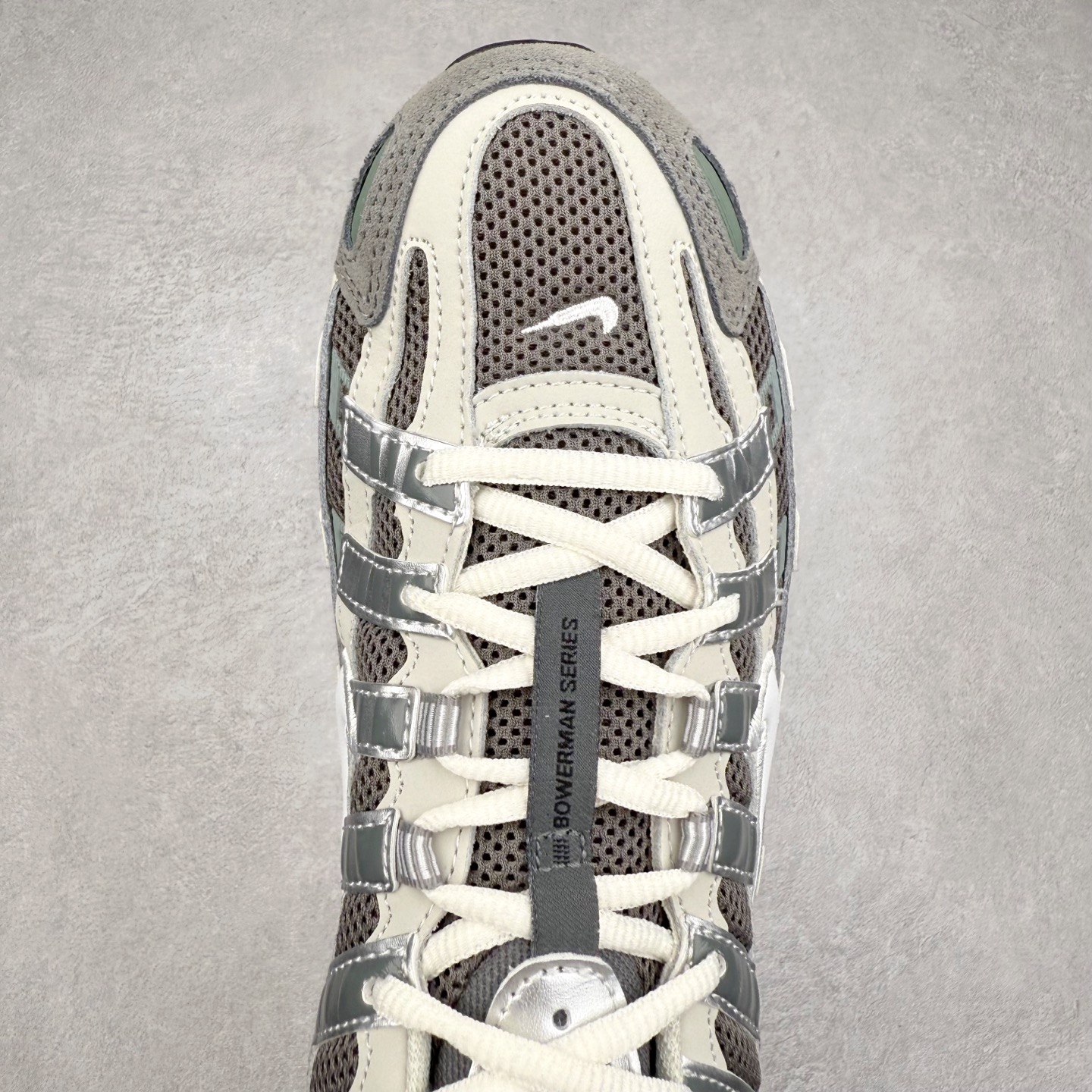 图片[4]-＃福利特价 NK P-6000 系列低帮复古老爹风休闲运动舒适慢跑鞋 融合 Pegasus 过往运动鞋设计 助力 21 世纪早期跑步运动跃升时尚新高度 采用透气网眼布、运动风格线条和耐穿覆面 兼具吸睛外观和舒适感受 中底泡绵以田径赛道为灵感 打造厚实设计 缔造出众缓震性能 尺码：36 36.5 37.5 38 38.5 39 40 40.5 41 42 42.5 43 44 44.5 45-选品中心