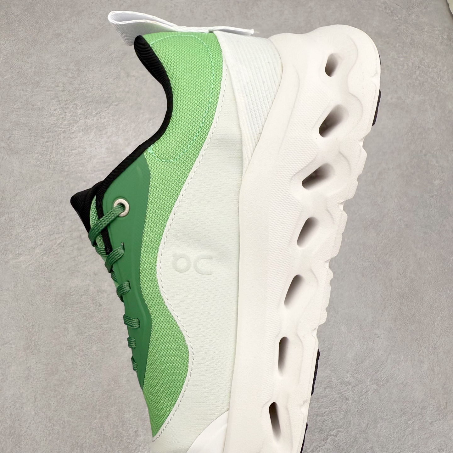 图片[7]-LOEWE x On Cloudtilt 2.0 昂跑罗意威联名 圆头系带生活休闲鞋 此运动品牌 开创于2010年 缓震着陆、强效回弹、轻柔质感的设计构思始终是ON研制关键 与此同时基于“为全球提供革新性的跑步感受”信念 陆续推出了多款跑鞋及其以专业运动人体跑步工程学为设计关键的功能性跑步服饰设备 让跑者不费力气地畅快畅跑 尺码：36 36.5 37.5 38 38.5 39 40 40.5 41 42 42.5 43 44 44.5 45-选品中心