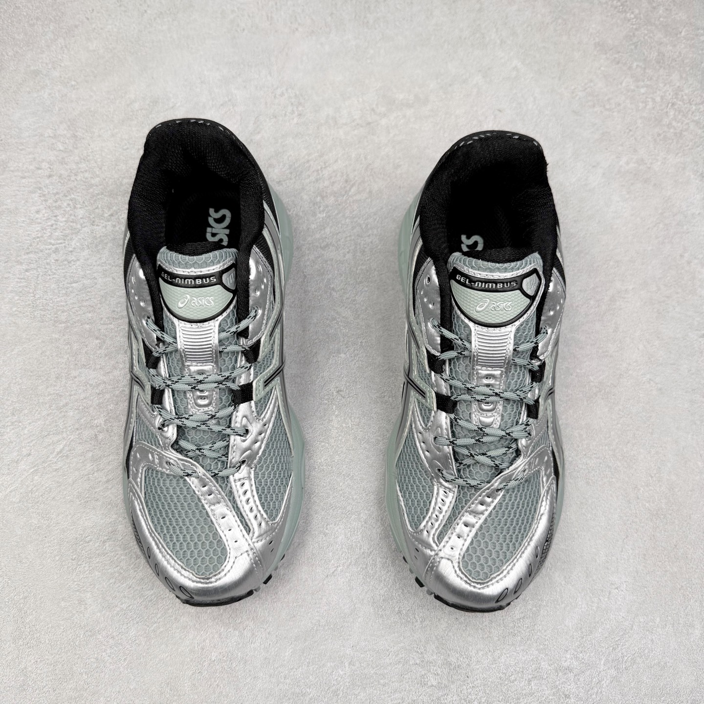 图片[2]-ASICS Gel-Nimbus 10.1 亚瑟士雨云10.1代系列轻量缓震休闲运动跑步鞋 近年来，运动鞋市场迎来了一个新的设计潮流：通过融合艺术与技术，赋予运动鞋更多的时尚元素和创新设计。作为市场中的领导者之一，ASICS（亚瑟士）一向以其技术创新和卓越的鞋款设计著称。而另一个前卫的实验鞋类品牌EMPTY BEHAVIOR，以其非凡的创意和探索，尤其对未来主义和非传统材料的热情撞击，从业界中脱颖而出。两者的合作，以推出特别版的GEL-NIMBUS™ 10.1鞋款——主题为“EVEN MY SHOE IS ART”为标志，为运动鞋设计涉入一个全新的高度。尺码：36 37 37.5 38 39 39.5 40.5 41.5 42 42.5 43.5 44 44.5 45-选品中心