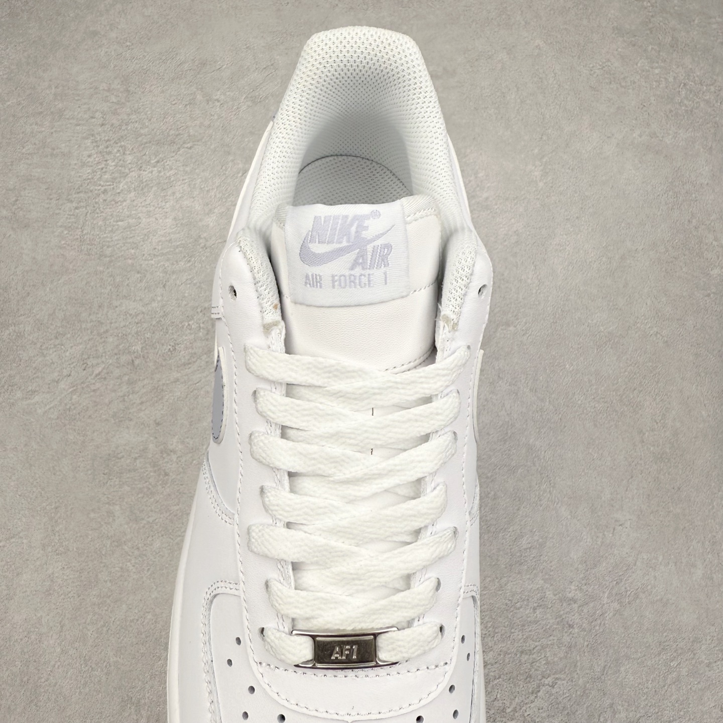 图片[5]-NK Air Force 1´07 Low 空军一号低帮百搭休闲运动板鞋 FJ4146-117 柔软、弹性十足的缓震性能和出色的中底设计 横跨复古与现代的外型结合 造就出风靡全球 三十多年的Force 1 直到今天还深受青睐 实拍调校N版已经零色差零失真 百分百还原实物色彩所见即所得 不存在货不对板色差等低级问题 选购参考实物拍摄 不混卖不参货 只用心做好货严格选品 承诺混一赔十 尺码：36 36.5 37.5 38 38.5 39 40 40.5 41 42 42.5 43 44 44.5 45-选品中心