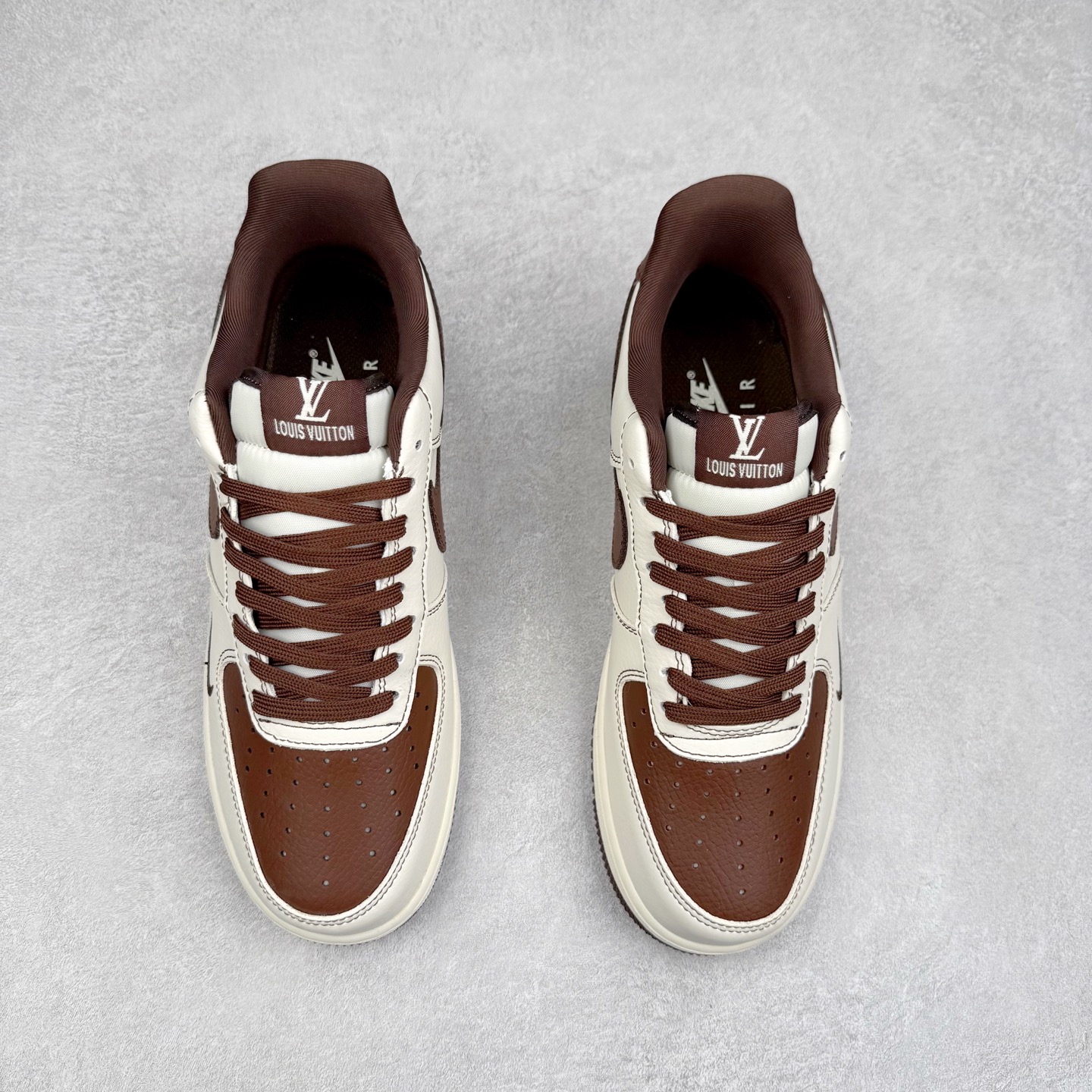 图片[2]-NK Air Force 1´07 Low 空军一号低帮百搭休闲运动板鞋 KK1988-087 柔软、弹性十足的缓震性能和出色的中底设计 横跨复古与现代的外型结合 造就出风靡全球 三十多年的Force 1 直到今天还深受青睐 实拍调校N版已经零色差零失真 百分百还原实物色彩所见即所得 不存在货不对板色差等低级问题 选购参考实物拍摄 不混卖不参货 只用心做好货严格选品 承诺混一赔十 尺码：36 36.5 37.5 38 38.5 39 40 40.5 41 42 42.5 43 44 44.5 45-选品中心