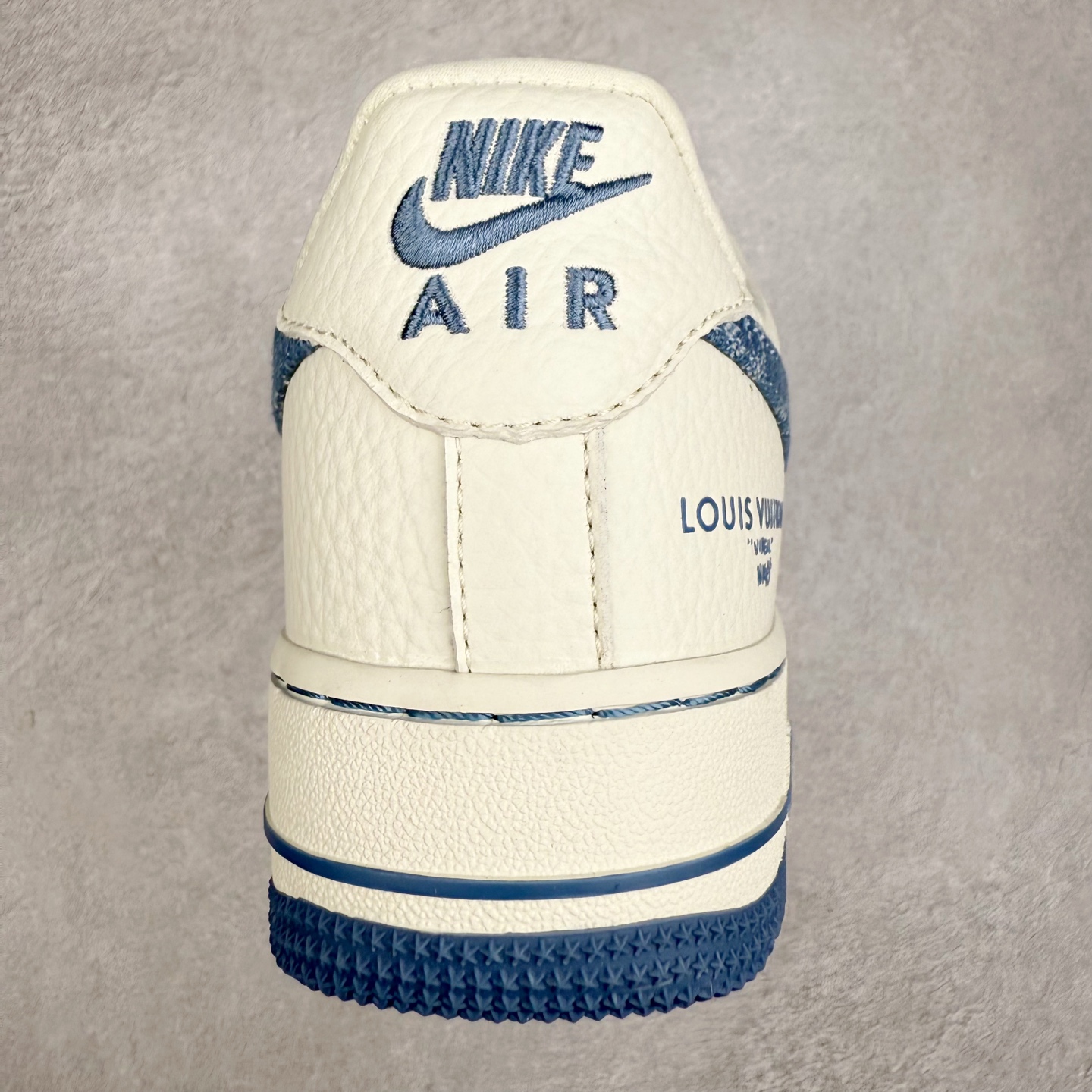 图片[8]-NK Air Force 1´07 Low 空军一号低帮百搭休闲运动板鞋 SC0601-555 柔软、弹性十足的缓震性能和出色的中底设计 横跨复古与现代的外型结合 造就出风靡全球 三十多年的Force 1 直到今天还深受青睐 实拍调校N版已经零色差零失真 百分百还原实物色彩所见即所得 不存在货不对板色差等低级问题 选购参考实物拍摄 不混卖不参货 只用心做好货严格选品 承诺混一赔十 尺码：36 36.5 37.5 38 38.5 39 40 40.5 41 42 42.5 43 44 44.5 45-选品中心