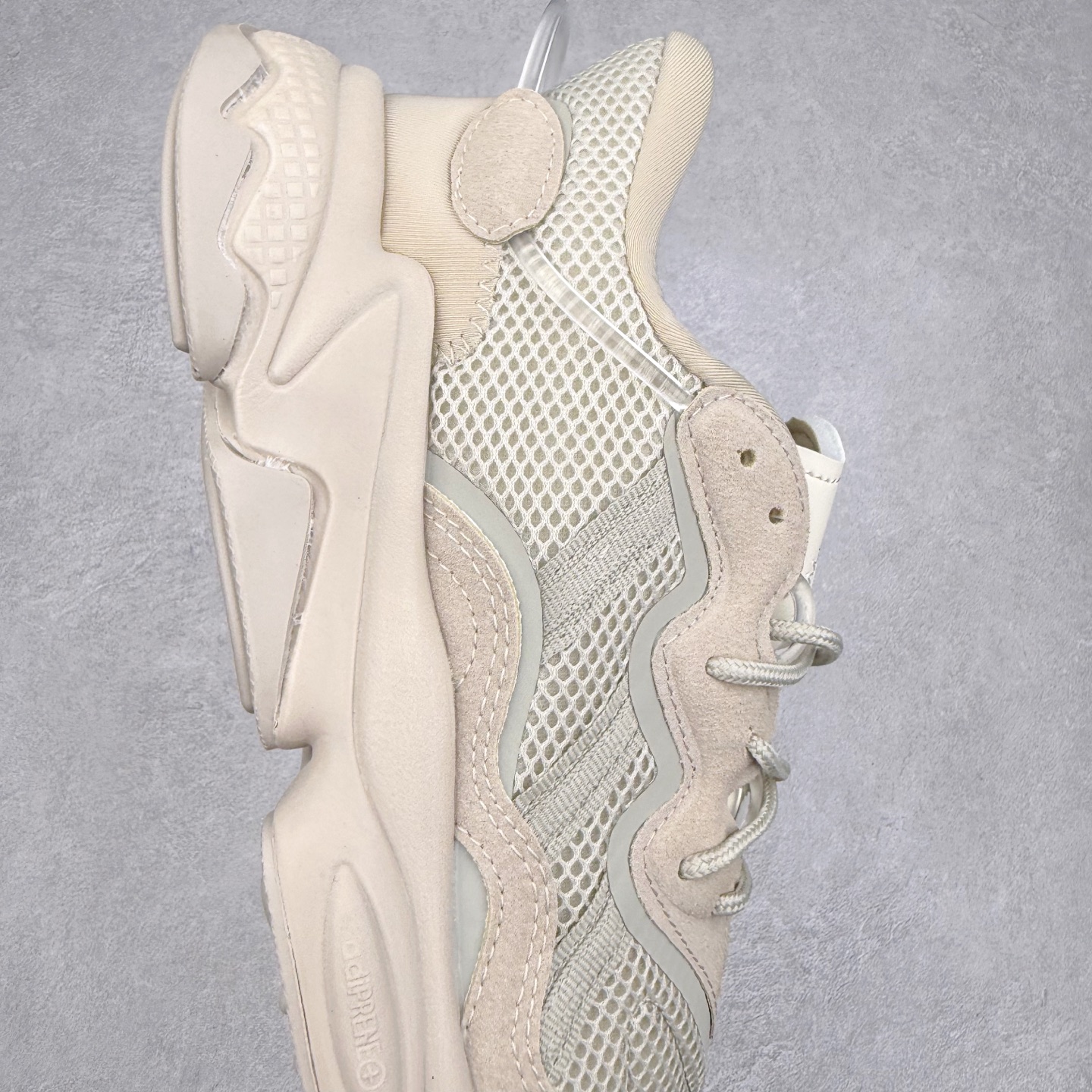 图片[6]-AD Originals OZWEEGO 简版椰子3M反光皮面水管复古老爹鞋 鞋面透气织物与出众皮革相互拼接 营造丰富层次 中底 adiPRENE+ 则提供穿着过程中的优良支撑 进一步提升舒适度 特别之处在于后跟半透明导管加持 个性又独特 最后辅以醒目色调营造强烈视觉反差 不凡的吸睛效果让人过目难忘 尺码：36 36.5 37 38 38.5 39 40 40.5 41 42 42.5 43 44 44.5 45-选品中心