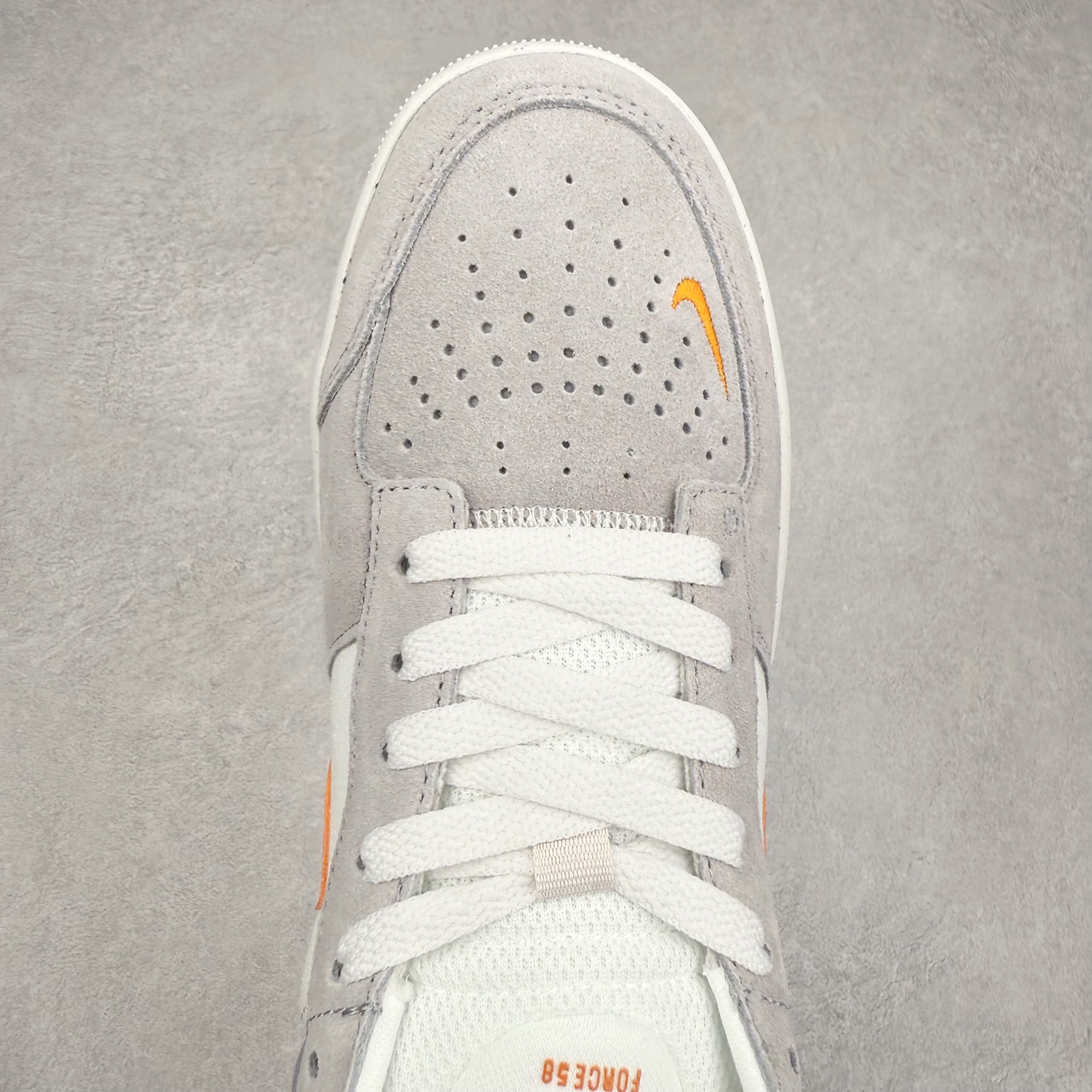 图片[4]-NK SB Force 58 空军58系列低帮休闲运动滑板板鞋 DV5477-007 鞋面由帆布和麂皮拼接 层次感丰富 搭配硫化外底 耐磨耐穿 鞋舌及中底后跟处饰有SB Logo 表明鞋款身份 采用包边设计 经久耐穿 硫化结构则有效提升灵活性 穿上这款全新推出的创意力作 助你耀动街头 尺码：36 36.5 37.5 38 38.5 39 40 40.5 41 42 42.5 43 44 45-选品中心