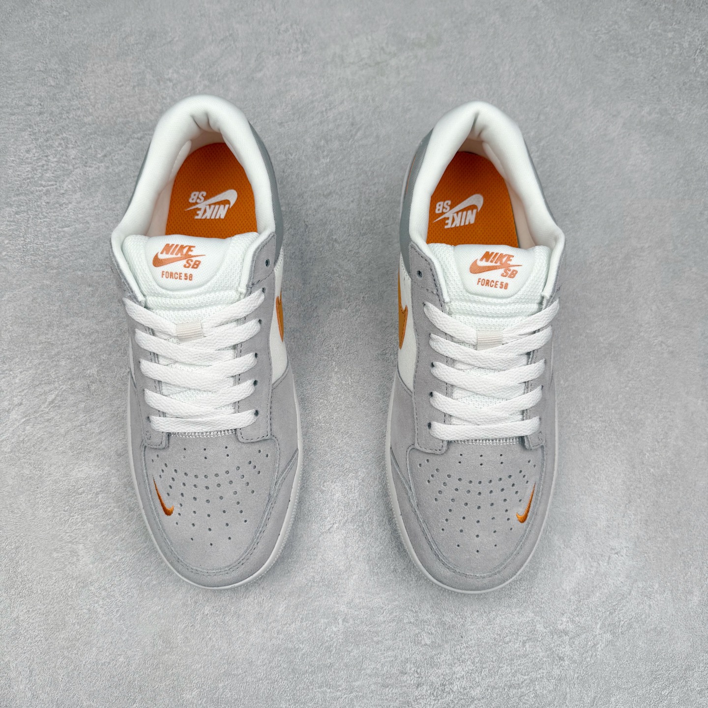 图片[2]-NK SB Force 58 空军58系列低帮休闲运动滑板板鞋 DV5477-007 鞋面由帆布和麂皮拼接 层次感丰富 搭配硫化外底 耐磨耐穿 鞋舌及中底后跟处饰有SB Logo 表明鞋款身份 采用包边设计 经久耐穿 硫化结构则有效提升灵活性 穿上这款全新推出的创意力作 助你耀动街头 尺码：36 36.5 37.5 38 38.5 39 40 40.5 41 42 42.5 43 44 45-选品中心