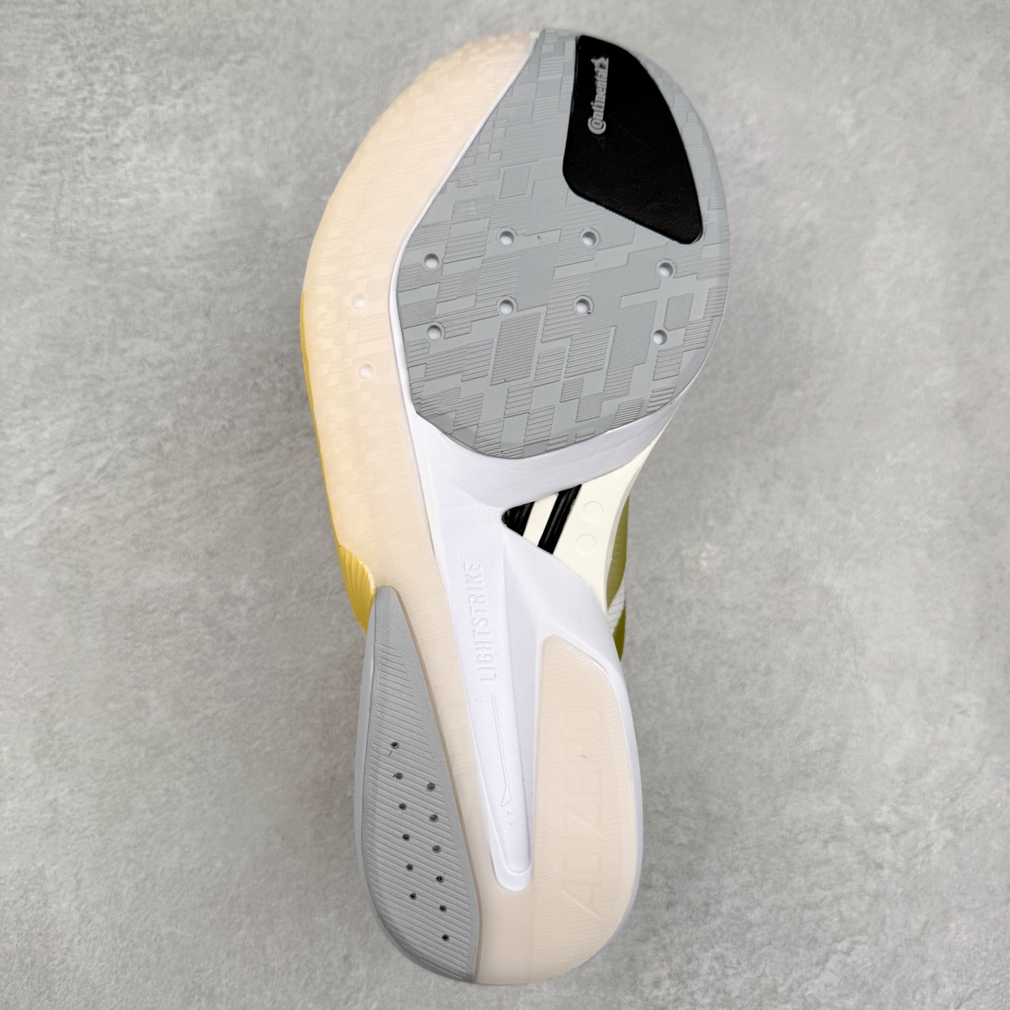 图片[9]-AD Adizero Boston 13 夏季透气网眼竞速跑鞋 JS4952 融合Lightstrike和Lightstrike Pro技术 采用乙烯/乙酸乙烯酯(EVA)材质 打造舒适中底 含ENERGYROD能量碳柱 旨在为步伐添活力 尺码：36 36.5 37 38 38.5 39 40 40.5 41 42 42.5 43 44 44.5 45-选品中心