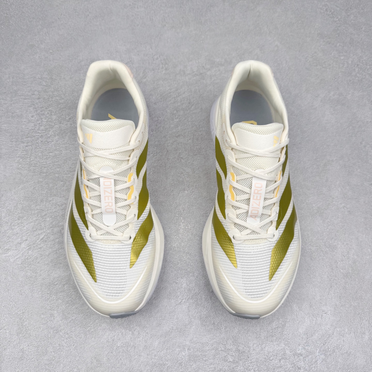 图片[2]-AD Adizero Boston 13 夏季透气网眼竞速跑鞋 JS4952 融合Lightstrike和Lightstrike Pro技术 采用乙烯/乙酸乙烯酯(EVA)材质 打造舒适中底 含ENERGYROD能量碳柱 旨在为步伐添活力 尺码：36 36.5 37 38 38.5 39 40 40.5 41 42 42.5 43 44 44.5 45-选品中心