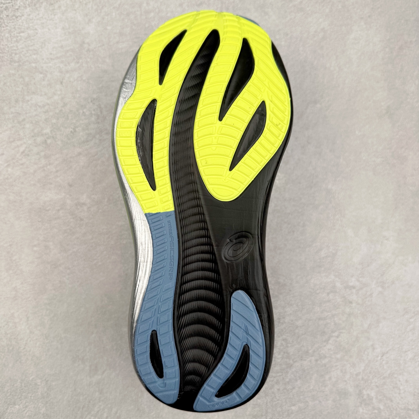 图片[9]-Asics Gel-Kayano 32 亚瑟士卡亚诺32代低帮专业有氧超轻量休闲运动全能慢跑鞋全球知名运动品牌ASICS正式推出新款GEL-KAYANO 32跑鞋，旨在通过全新稳定结构以提升产品可适性，满足跑者的足部稳定需求，让每一位跑者从起跑到结束都能够感受到焕然一新的稳定性与舒适性，从而帮助更多人找到身心平衡，获得自在舒适的健康生活方式。秉持着ASICS亚瑟士的设计哲学，全新一代GEL-KAYANO 32应运而生。为进一步升级产品的稳定性，GEL-KAYANO 采用了全新4D引导系统，通过内侧稳定装置提升可适性，满足足部稳定需求，帮助足弓迅速返回到平衡位置。作为基于生物力学研究打造的全新稳定结构，4D引导系统不仅提升了跑鞋对双脚的支撑性，它还将人体不同的运动状态纳入设计考量，帮助跑者在多种跑动强度下获得充足的稳定性和理想的舒适度。尺码：36 37 37.5 38 39.5 40 40.5 41.5 42 42.5 43.5 44 44.5 45-选品中心