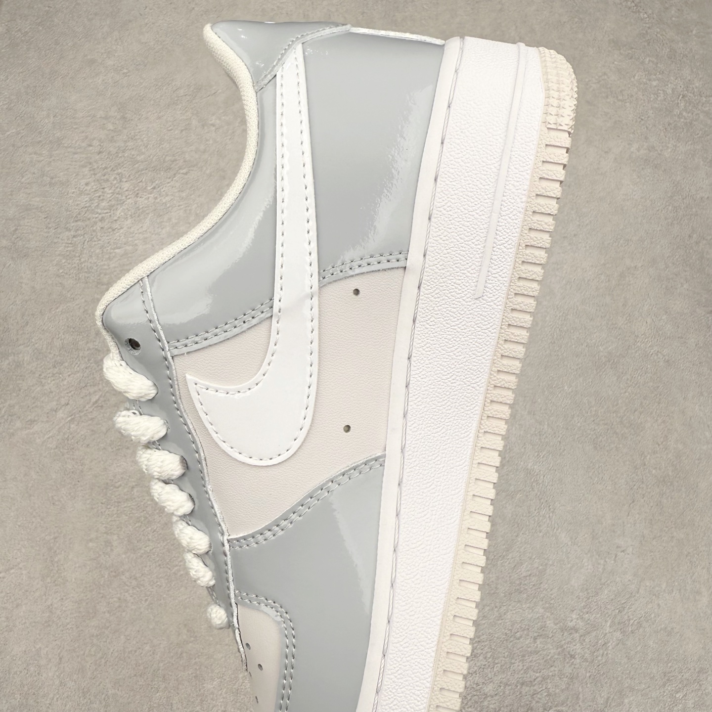 图片[7]-NK Air Force 1´07 Low 空军一号低帮百搭休闲运动板鞋 HV9405-001 柔软、弹性十足的缓震性能和出色的中底设计 横跨复古与现代的外型结合 造就出风靡全球 三十多年的Force 1 直到今天还深受青睐 实拍调校N版已经零色差零失真 百分百还原实物色彩所见即所得 不存在货不对板色差等低级问题 选购参考实物拍摄 不混卖不参货 只用心做好货严格选品 承诺混一赔十 尺码：36 36.5 37.5 38 38.5 39 40 40.5 41 42 42.5 43 44 44.5 45-选品中心