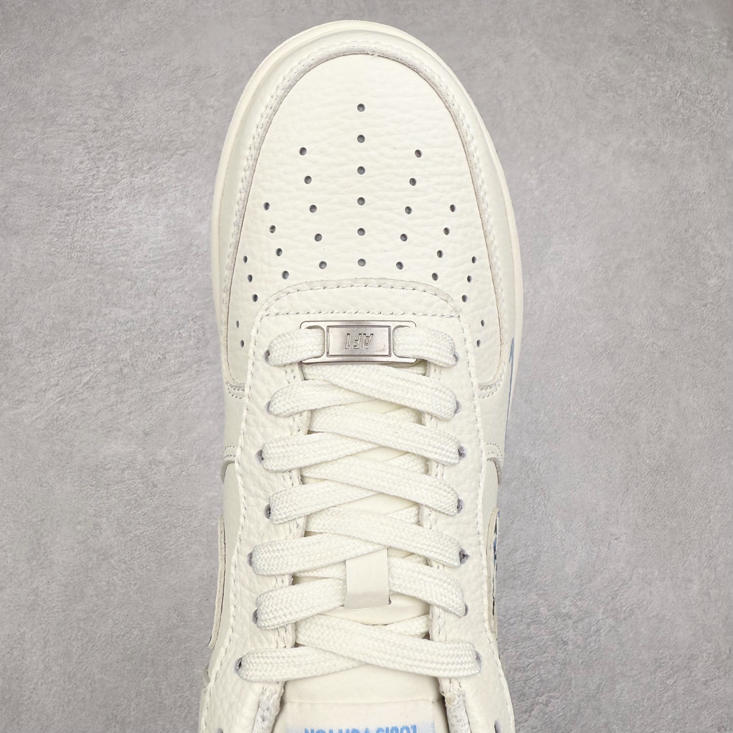 图片[4]-NK Air Force 1´07 Low 空军一号低帮百搭休闲运动板鞋 LW9279-017 柔软、弹性十足的缓震性能和出色的中底设计 横跨复古与现代的外型结合 造就出风靡全球 三十多年的Force 1 直到今天还深受青睐 实拍调校N版已经零色差零失真 百分百还原实物色彩所见即所得 不存在货不对板色差等低级问题 选购参考实物拍摄 不混卖不参货 只用心做好货严格选品 承诺混一赔十 尺码：36 36.5 37.5 38 38.5 39 40 40.5 41 42 42.5 43 44 44.5 45-选品中心