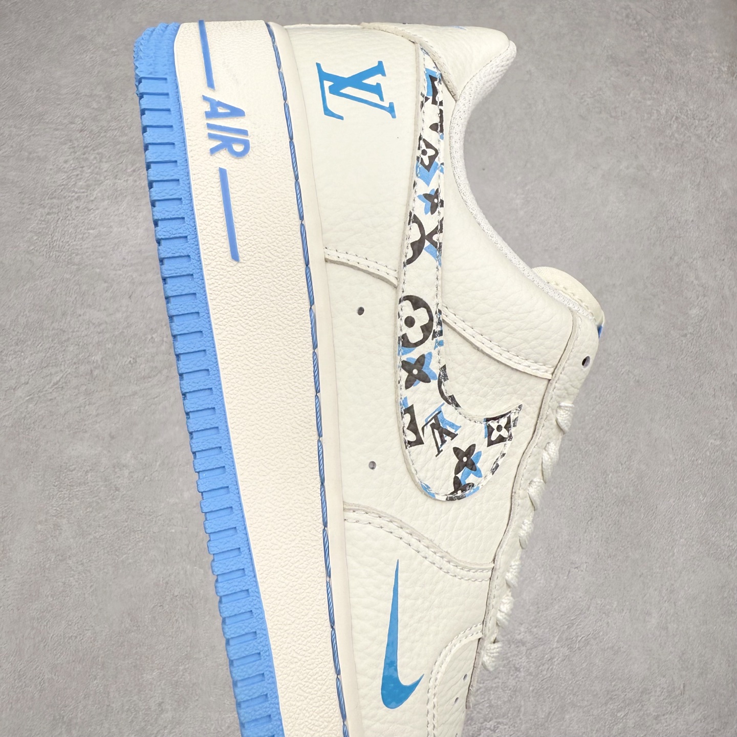 图片[6]-NK Air Force 1´07 Low 空军一号低帮百搭休闲运动板鞋 LW9279-017 柔软、弹性十足的缓震性能和出色的中底设计 横跨复古与现代的外型结合 造就出风靡全球 三十多年的Force 1 直到今天还深受青睐 实拍调校N版已经零色差零失真 百分百还原实物色彩所见即所得 不存在货不对板色差等低级问题 选购参考实物拍摄 不混卖不参货 只用心做好货严格选品 承诺混一赔十 尺码：36 36.5 37.5 38 38.5 39 40 40.5 41 42 42.5 43 44 44.5 45-选品中心