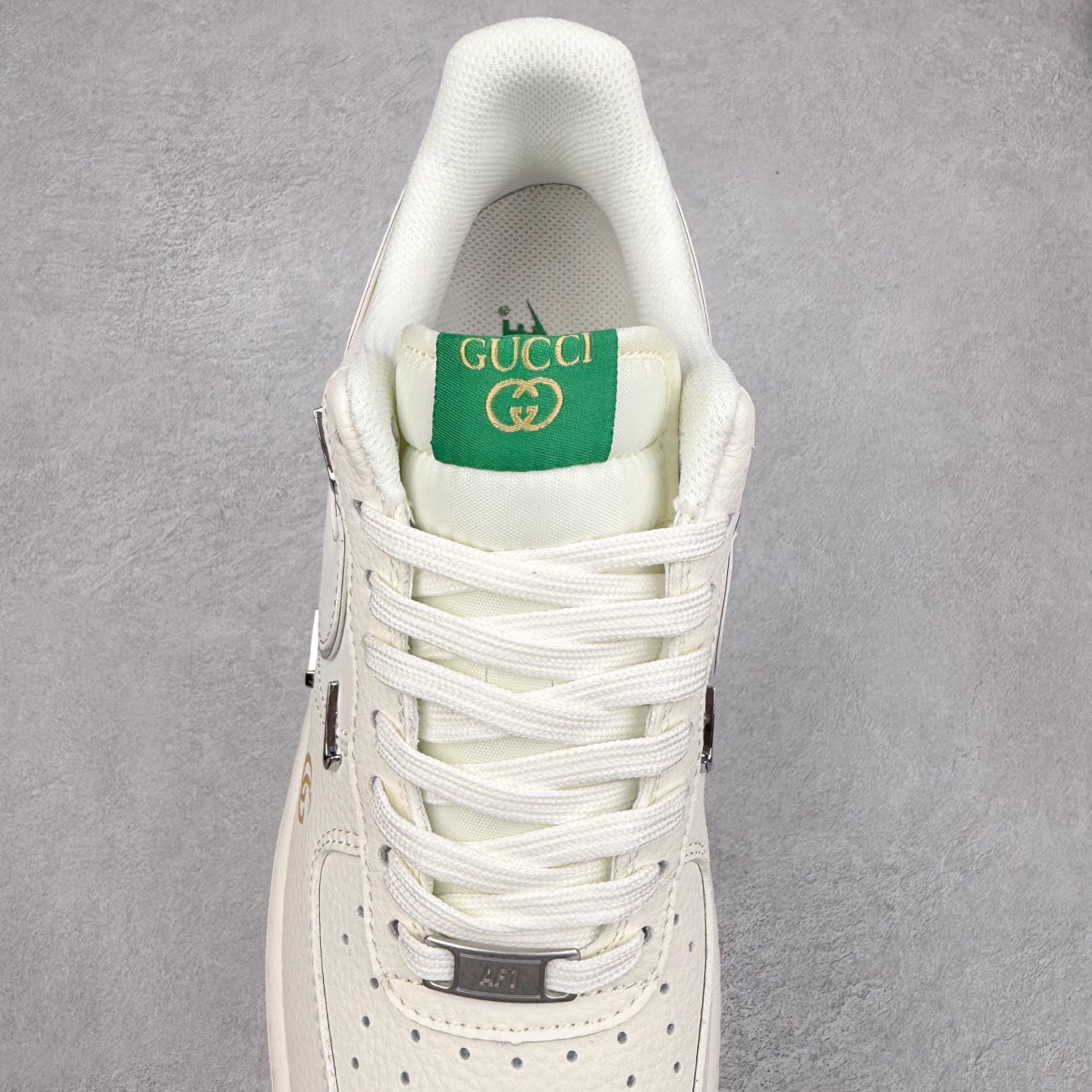 图片[5]-NK Air Force 1´07 Low 空军一号低帮百搭休闲运动板鞋 XS2869-002 柔软、弹性十足的缓震性能和出色的中底设计 横跨复古与现代的外型结合 造就出风靡全球 三十多年的Force 1 直到今天还深受青睐 实拍调校N版已经零色差零失真 百分百还原实物色彩所见即所得 不存在货不对板色差等低级问题 选购参考实物拍摄 不混卖不参货 只用心做好货严格选品 承诺混一赔十 尺码：36 36.5 37.5 38 38.5 39 40 40.5 41 42 42.5 43 44 44.5 45-选品中心