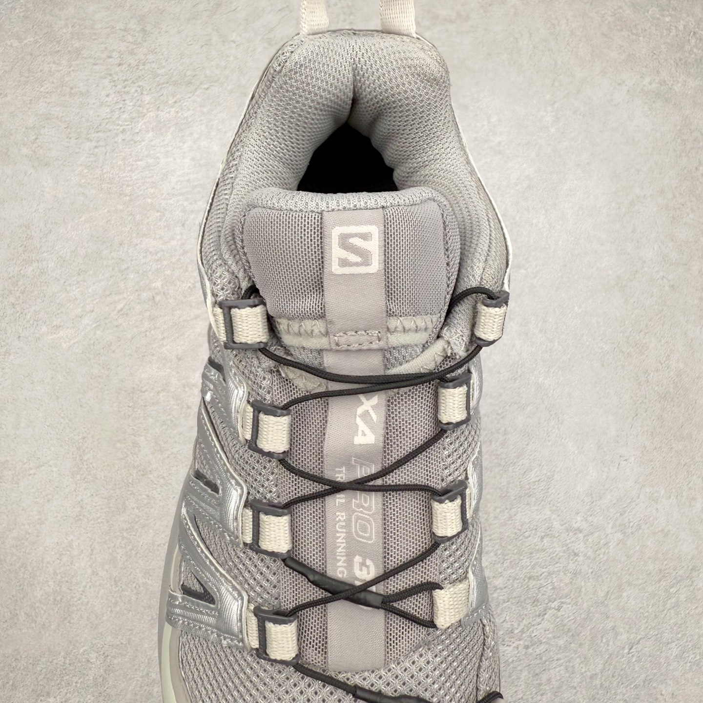 图片[5]-＃TG福利特价 SALOMON XA Pro 3D ADV 萨洛蒙潮流越野机能户外功能鞋 鞋面采用SENSIFT贴合技术 全方位贴合包裹脚型 鞋跟部鞋底牵引设计 提供强大的抓地性能 更适应野外崎岖不平的道路 其3D ADVANCED CHASSIS底盘 材料轻量大化 钉齿设计更具稳定性 防护性 鞋底易磨损区运用CONTAGRIP高耐磨材料 应对城市硬质路面长距离跑考验 尺码：36 36.5 37.5 38 38.5 39 40 40.5 41 42 42.5 43 44 44.5 45-选品中心