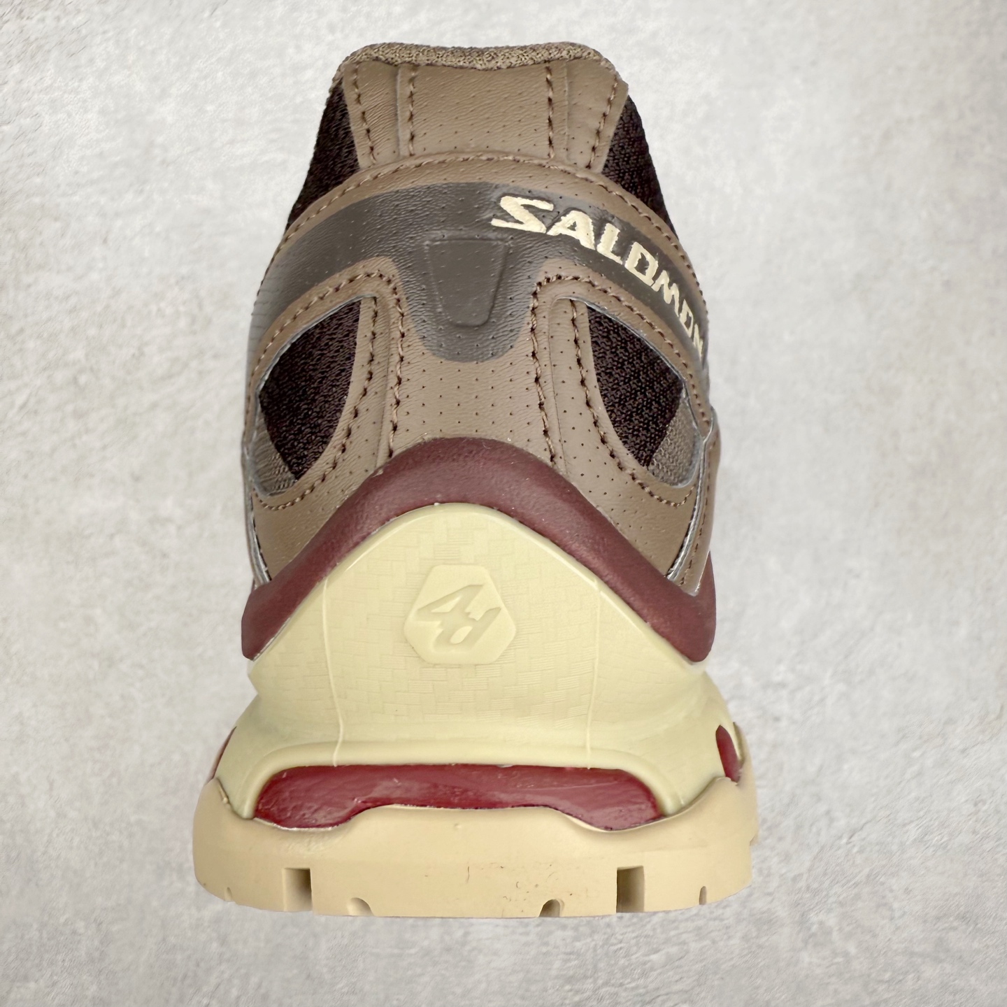 图片[8]-＃TG福利特价️ Salomon XT-QUEST ADV 萨洛蒙潮流越野机能户外功能鞋 纯原外贸平台特供订单 耗时半年巨作 全套原纸板楦头开发 原厂特供网布配套加持 确保原汁原味 完美呈现版型 原档数据独家私模五层组合大底 男女鞋同步官方开发至46.5 原装Ortholite轻量化鞋垫 中底布带钢印编号 原厂TPU锁扣 进口港宝加持 后跟自然饱满 还原公司包裹性 基于 SALOMON 初代 XT 鞋身造型并搭载 4D ADVANCED CHASSIS™ 大底打造而成 为这款 XT-QUEST 带来了多项足部控制与保护等功能性 如在运动过程中控制左右晃动的过程而提高稳定性、改善长途越野过程中足中到足尖的过渡、提高感知岩石的精确度以抵抗尖锐物体对脚底的伤害以及采用动态缓冲来增强穿着舒适感 从而减轻疲劳感 使 XT-QUEST 成为一双舒适且安全的户外之履 尺码：36 36.5 37.5 38 38.5 39 40 40.5 41 42 42.5 43 44 44.5 45-选品中心