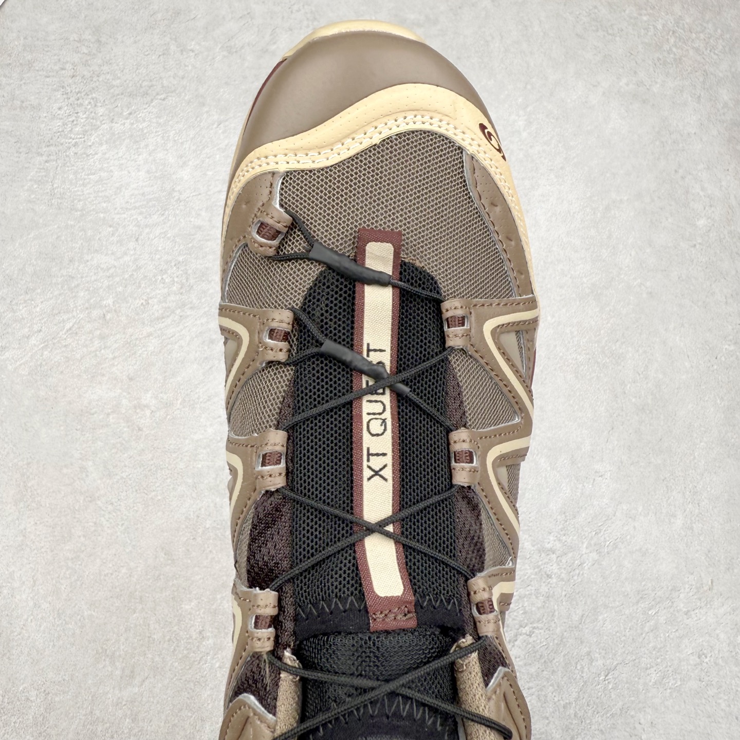 图片[4]-＃TG福利特价️ Salomon XT-QUEST ADV 萨洛蒙潮流越野机能户外功能鞋 纯原外贸平台特供订单 耗时半年巨作 全套原纸板楦头开发 原厂特供网布配套加持 确保原汁原味 完美呈现版型 原档数据独家私模五层组合大底 男女鞋同步官方开发至46.5 原装Ortholite轻量化鞋垫 中底布带钢印编号 原厂TPU锁扣 进口港宝加持 后跟自然饱满 还原公司包裹性 基于 SALOMON 初代 XT 鞋身造型并搭载 4D ADVANCED CHASSIS™ 大底打造而成 为这款 XT-QUEST 带来了多项足部控制与保护等功能性 如在运动过程中控制左右晃动的过程而提高稳定性、改善长途越野过程中足中到足尖的过渡、提高感知岩石的精确度以抵抗尖锐物体对脚底的伤害以及采用动态缓冲来增强穿着舒适感 从而减轻疲劳感 使 XT-QUEST 成为一双舒适且安全的户外之履 尺码：36 36.5 37.5 38 38.5 39 40 40.5 41 42 42.5 43 44 44.5 45-选品中心