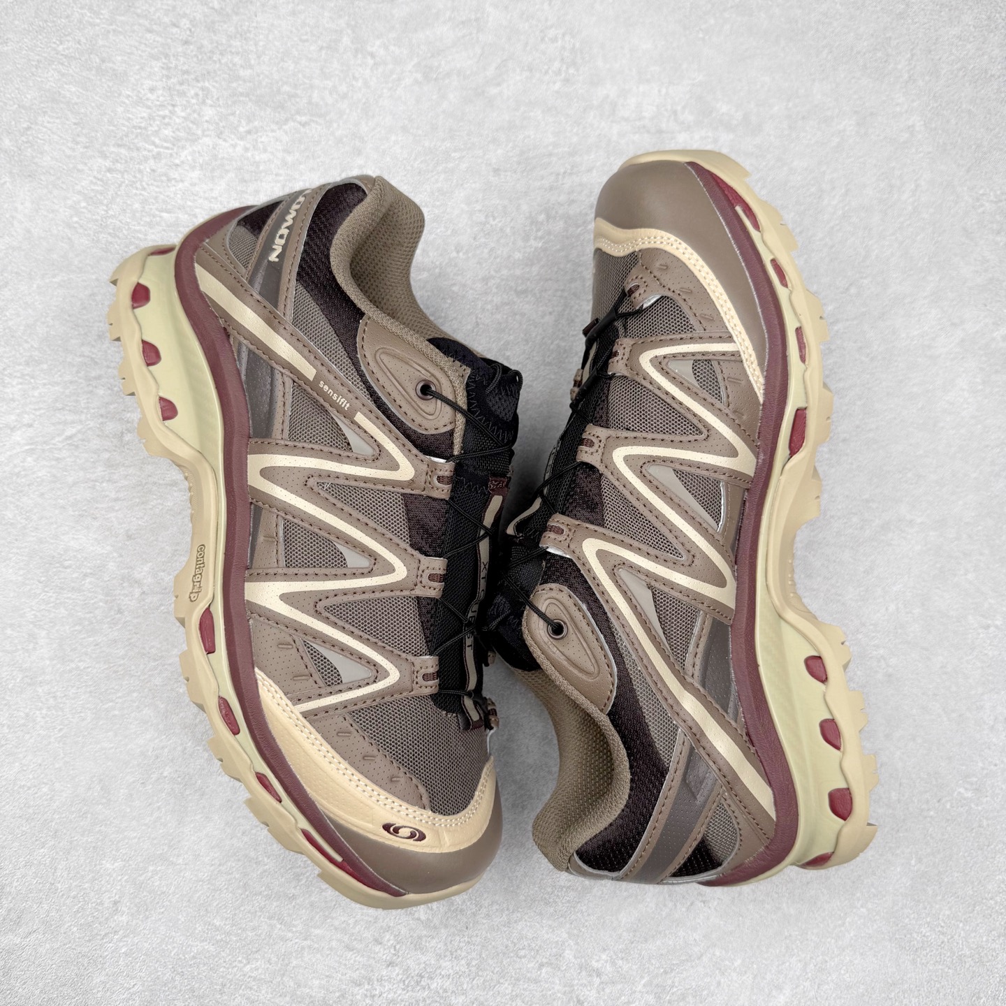 图片[3]-＃TG福利特价️ Salomon XT-QUEST ADV 萨洛蒙潮流越野机能户外功能鞋 纯原外贸平台特供订单 耗时半年巨作 全套原纸板楦头开发 原厂特供网布配套加持 确保原汁原味 完美呈现版型 原档数据独家私模五层组合大底 男女鞋同步官方开发至46.5 原装Ortholite轻量化鞋垫 中底布带钢印编号 原厂TPU锁扣 进口港宝加持 后跟自然饱满 还原公司包裹性 基于 SALOMON 初代 XT 鞋身造型并搭载 4D ADVANCED CHASSIS™ 大底打造而成 为这款 XT-QUEST 带来了多项足部控制与保护等功能性 如在运动过程中控制左右晃动的过程而提高稳定性、改善长途越野过程中足中到足尖的过渡、提高感知岩石的精确度以抵抗尖锐物体对脚底的伤害以及采用动态缓冲来增强穿着舒适感 从而减轻疲劳感 使 XT-QUEST 成为一双舒适且安全的户外之履 尺码：36 36.5 37.5 38 38.5 39 40 40.5 41 42 42.5 43 44 44.5 45-选品中心