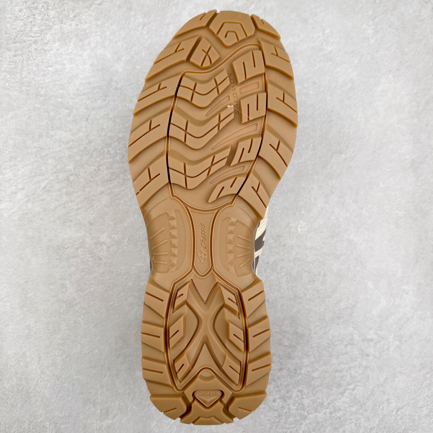 图片[9]-＃TG福利特价️ Salomon XT-QUEST ADV 萨洛蒙潮流越野机能户外功能鞋 纯原外贸平台特供订单 耗时半年巨作 全套原纸板楦头开发 原厂特供网布配套加持 确保原汁原味 完美呈现版型 原档数据独家私模五层组合大底 男女鞋同步官方开发至46.5 原装Ortholite轻量化鞋垫 中底布带钢印编号 原厂TPU锁扣 进口港宝加持 后跟自然饱满 还原公司包裹性 基于 SALOMON 初代 XT 鞋身造型并搭载 4D ADVANCED CHASSIS™ 大底打造而成 为这款 XT-QUEST 带来了多项足部控制与保护等功能性 如在运动过程中控制左右晃动的过程而提高稳定性、改善长途越野过程中足中到足尖的过渡、提高感知岩石的精确度以抵抗尖锐物体对脚底的伤害以及采用动态缓冲来增强穿着舒适感 从而减轻疲劳感 使 XT-QUEST 成为一双舒适且安全的户外之履 尺码：36 36.5 37.5 38 38.5 39 40 40.5 41 42 42.5 43 44 44.5 45-选品中心