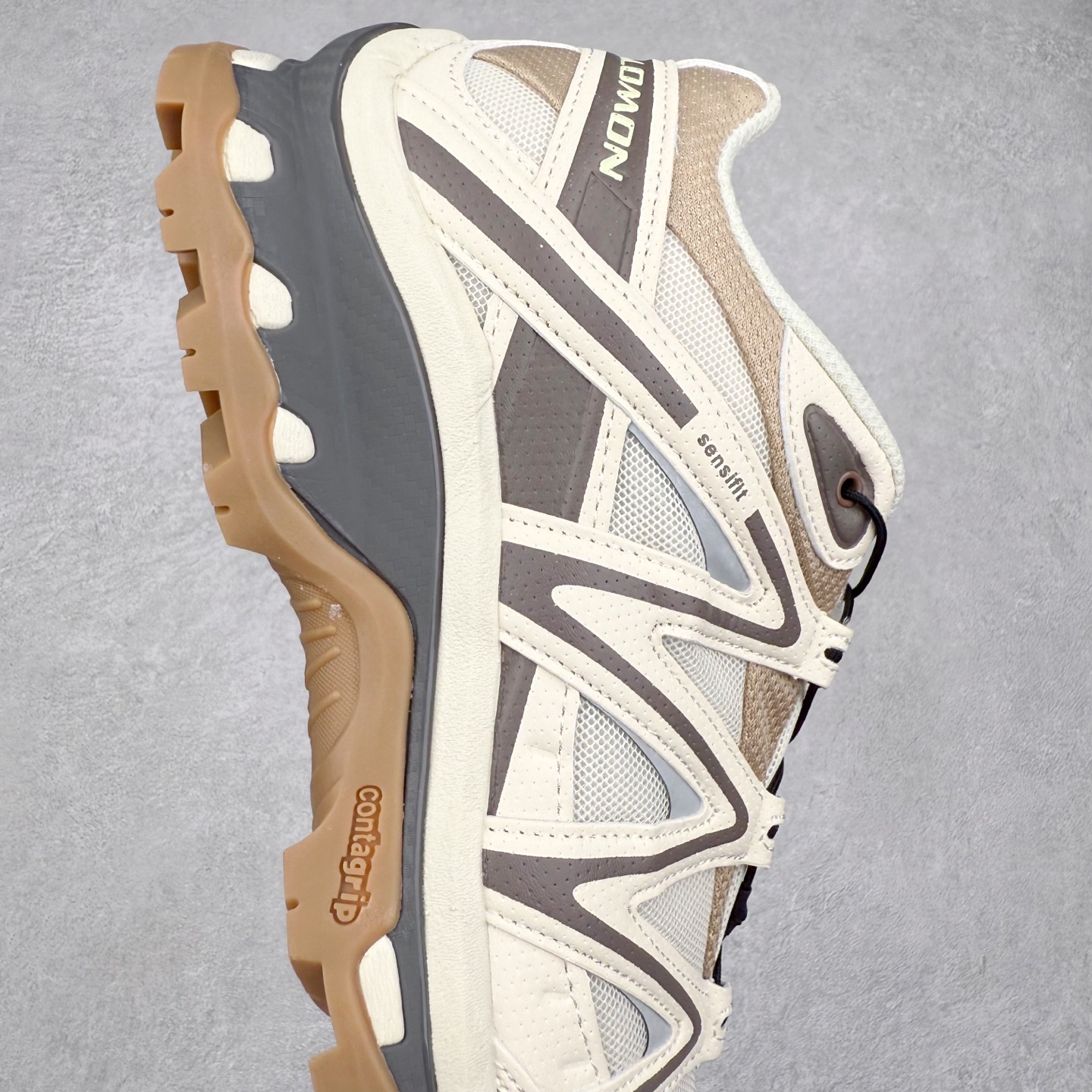 图片[6]-＃TG福利特价️ Salomon XT-QUEST ADV 萨洛蒙潮流越野机能户外功能鞋 纯原外贸平台特供订单 耗时半年巨作 全套原纸板楦头开发 原厂特供网布配套加持 确保原汁原味 完美呈现版型 原档数据独家私模五层组合大底 男女鞋同步官方开发至46.5 原装Ortholite轻量化鞋垫 中底布带钢印编号 原厂TPU锁扣 进口港宝加持 后跟自然饱满 还原公司包裹性 基于 SALOMON 初代 XT 鞋身造型并搭载 4D ADVANCED CHASSIS™ 大底打造而成 为这款 XT-QUEST 带来了多项足部控制与保护等功能性 如在运动过程中控制左右晃动的过程而提高稳定性、改善长途越野过程中足中到足尖的过渡、提高感知岩石的精确度以抵抗尖锐物体对脚底的伤害以及采用动态缓冲来增强穿着舒适感 从而减轻疲劳感 使 XT-QUEST 成为一双舒适且安全的户外之履 尺码：36 36.5 37.5 38 38.5 39 40 40.5 41 42 42.5 43 44 44.5 45-选品中心