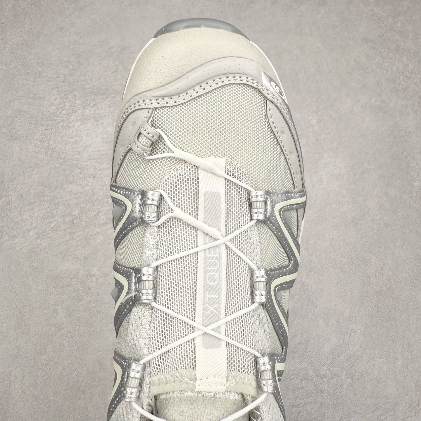 图片[4]-＃TG福利特价️ Salomon XT-QUEST ADV 萨洛蒙潮流越野机能户外功能鞋 纯原外贸平台特供订单 耗时半年巨作 全套原纸板楦头开发 原厂特供网布配套加持 确保原汁原味 完美呈现版型 原档数据独家私模五层组合大底 男女鞋同步官方开发至46.5 原装Ortholite轻量化鞋垫 中底布带钢印编号 原厂TPU锁扣 进口港宝加持 后跟自然饱满 还原公司包裹性 基于 SALOMON 初代 XT 鞋身造型并搭载 4D ADVANCED CHASSIS™ 大底打造而成 为这款 XT-QUEST 带来了多项足部控制与保护等功能性 如在运动过程中控制左右晃动的过程而提高稳定性、改善长途越野过程中足中到足尖的过渡、提高感知岩石的精确度以抵抗尖锐物体对脚底的伤害以及采用动态缓冲来增强穿着舒适感 从而减轻疲劳感 使 XT-QUEST 成为一双舒适且安全的户外之履 尺码：36 36.5 37.5 38 38.5 39 40 40.5 41 42 42.5 43 44 44.5 45-选品中心