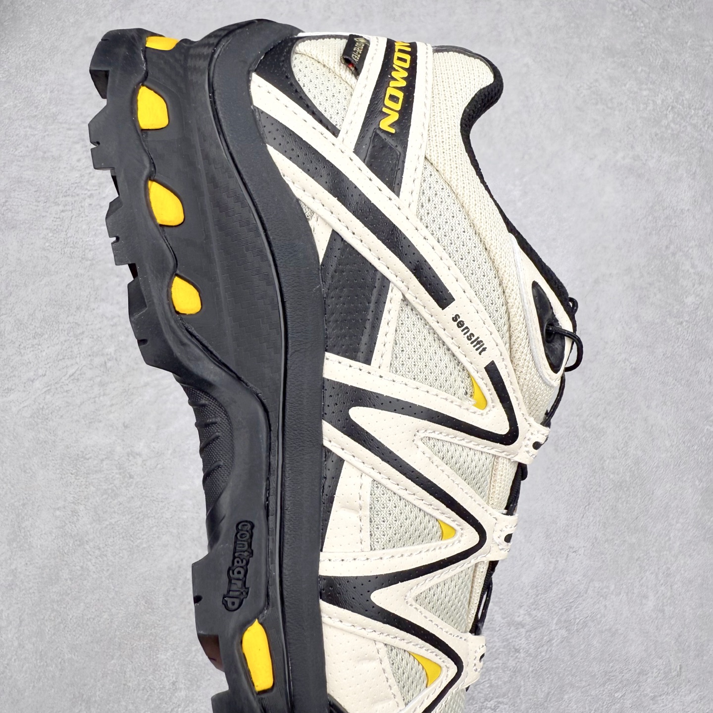 图片[6]-＃TG福利特价️ Salomon XT-QUEST ADV 萨洛蒙潮流越野机能户外功能鞋 纯原外贸平台特供订单 耗时半年巨作 全套原纸板楦头开发 原厂特供网布配套加持 确保原汁原味 完美呈现版型 原档数据独家私模五层组合大底 男女鞋同步官方开发至46.5 原装Ortholite轻量化鞋垫 中底布带钢印编号 原厂TPU锁扣 进口港宝加持 后跟自然饱满 还原公司包裹性 基于 SALOMON 初代 XT 鞋身造型并搭载 4D ADVANCED CHASSIS™ 大底打造而成 为这款 XT-QUEST 带来了多项足部控制与保护等功能性 如在运动过程中控制左右晃动的过程而提高稳定性、改善长途越野过程中足中到足尖的过渡、提高感知岩石的精确度以抵抗尖锐物体对脚底的伤害以及采用动态缓冲来增强穿着舒适感 从而减轻疲劳感 使 XT-QUEST 成为一双舒适且安全的户外之履 尺码：36 36.5 37.5 38 38.5 39 40 40.5 41 42 42.5 43 44 44.5 45-选品中心