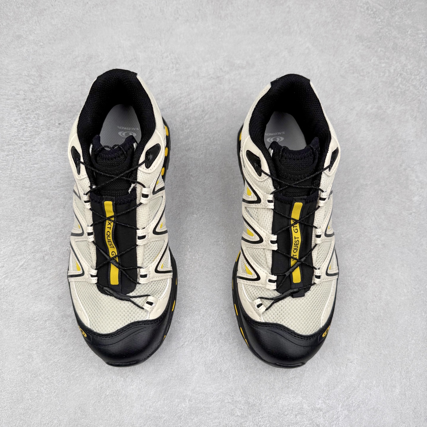 图片[2]-＃TG福利特价️ Salomon XT-QUEST ADV 萨洛蒙潮流越野机能户外功能鞋 纯原外贸平台特供订单 耗时半年巨作 全套原纸板楦头开发 原厂特供网布配套加持 确保原汁原味 完美呈现版型 原档数据独家私模五层组合大底 男女鞋同步官方开发至46.5 原装Ortholite轻量化鞋垫 中底布带钢印编号 原厂TPU锁扣 进口港宝加持 后跟自然饱满 还原公司包裹性 基于 SALOMON 初代 XT 鞋身造型并搭载 4D ADVANCED CHASSIS™ 大底打造而成 为这款 XT-QUEST 带来了多项足部控制与保护等功能性 如在运动过程中控制左右晃动的过程而提高稳定性、改善长途越野过程中足中到足尖的过渡、提高感知岩石的精确度以抵抗尖锐物体对脚底的伤害以及采用动态缓冲来增强穿着舒适感 从而减轻疲劳感 使 XT-QUEST 成为一双舒适且安全的户外之履 尺码：36 36.5 37.5 38 38.5 39 40 40.5 41 42 42.5 43 44 44.5 45-选品中心