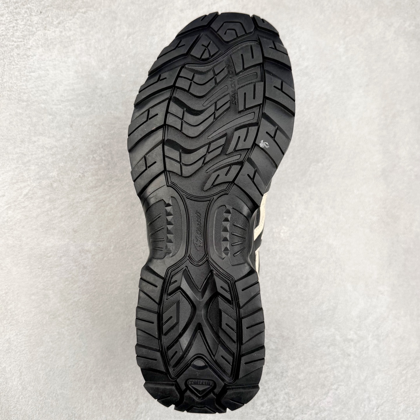 图片[9]-＃TG福利特价️ Salomon XT-QUEST ADV 萨洛蒙潮流越野机能户外功能鞋 纯原外贸平台特供订单 耗时半年巨作 全套原纸板楦头开发 原厂特供网布配套加持 确保原汁原味 完美呈现版型 原档数据独家私模五层组合大底 男女鞋同步官方开发至46.5 原装Ortholite轻量化鞋垫 中底布带钢印编号 原厂TPU锁扣 进口港宝加持 后跟自然饱满 还原公司包裹性 基于 SALOMON 初代 XT 鞋身造型并搭载 4D ADVANCED CHASSIS™ 大底打造而成 为这款 XT-QUEST 带来了多项足部控制与保护等功能性 如在运动过程中控制左右晃动的过程而提高稳定性、改善长途越野过程中足中到足尖的过渡、提高感知岩石的精确度以抵抗尖锐物体对脚底的伤害以及采用动态缓冲来增强穿着舒适感 从而减轻疲劳感 使 XT-QUEST 成为一双舒适且安全的户外之履 尺码：36 36.5 37.5 38 38.5 39 40 40.5 41 42 42.5 43 44 44.5 45-选品中心