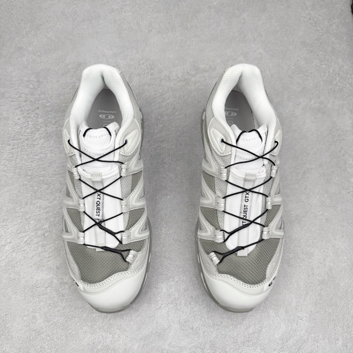 图片[2]-＃TG福利特价️ Salomon XT-QUEST ADV 萨洛蒙潮流越野机能户外功能鞋 纯原外贸平台特供订单 耗时半年巨作 全套原纸板楦头开发 原厂特供网布配套加持 确保原汁原味 完美呈现版型 原档数据独家私模五层组合大底 男女鞋同步官方开发至46.5 原装Ortholite轻量化鞋垫 中底布带钢印编号 原厂TPU锁扣 进口港宝加持 后跟自然饱满 还原公司包裹性 基于 SALOMON 初代 XT 鞋身造型并搭载 4D ADVANCED CHASSIS™ 大底打造而成 为这款 XT-QUEST 带来了多项足部控制与保护等功能性 如在运动过程中控制左右晃动的过程而提高稳定性、改善长途越野过程中足中到足尖的过渡、提高感知岩石的精确度以抵抗尖锐物体对脚底的伤害以及采用动态缓冲来增强穿着舒适感 从而减轻疲劳感 使 XT-QUEST 成为一双舒适且安全的户外之履 尺码：36 36.5 37.5 38 38.5 39 40 40.5 41 42 42.5 43 44 44.5 45-选品中心