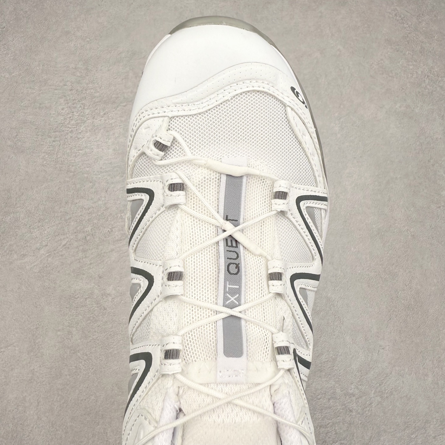 图片[4]-＃TG福利特价️ Salomon XT-QUEST ADV 萨洛蒙潮流越野机能户外功能鞋 纯原外贸平台特供订单 耗时半年巨作 全套原纸板楦头开发 原厂特供网布配套加持 确保原汁原味 完美呈现版型 原档数据独家私模五层组合大底 男女鞋同步官方开发至46.5 原装Ortholite轻量化鞋垫 中底布带钢印编号 原厂TPU锁扣 进口港宝加持 后跟自然饱满 还原公司包裹性 基于 SALOMON 初代 XT 鞋身造型并搭载 4D ADVANCED CHASSIS™ 大底打造而成 为这款 XT-QUEST 带来了多项足部控制与保护等功能性 如在运动过程中控制左右晃动的过程而提高稳定性、改善长途越野过程中足中到足尖的过渡、提高感知岩石的精确度以抵抗尖锐物体对脚底的伤害以及采用动态缓冲来增强穿着舒适感 从而减轻疲劳感 使 XT-QUEST 成为一双舒适且安全的户外之履 尺码：36 36.5 37.5 38 38.5 39 40 40.5 41 42 42.5 43 44 44.5 45-选品中心