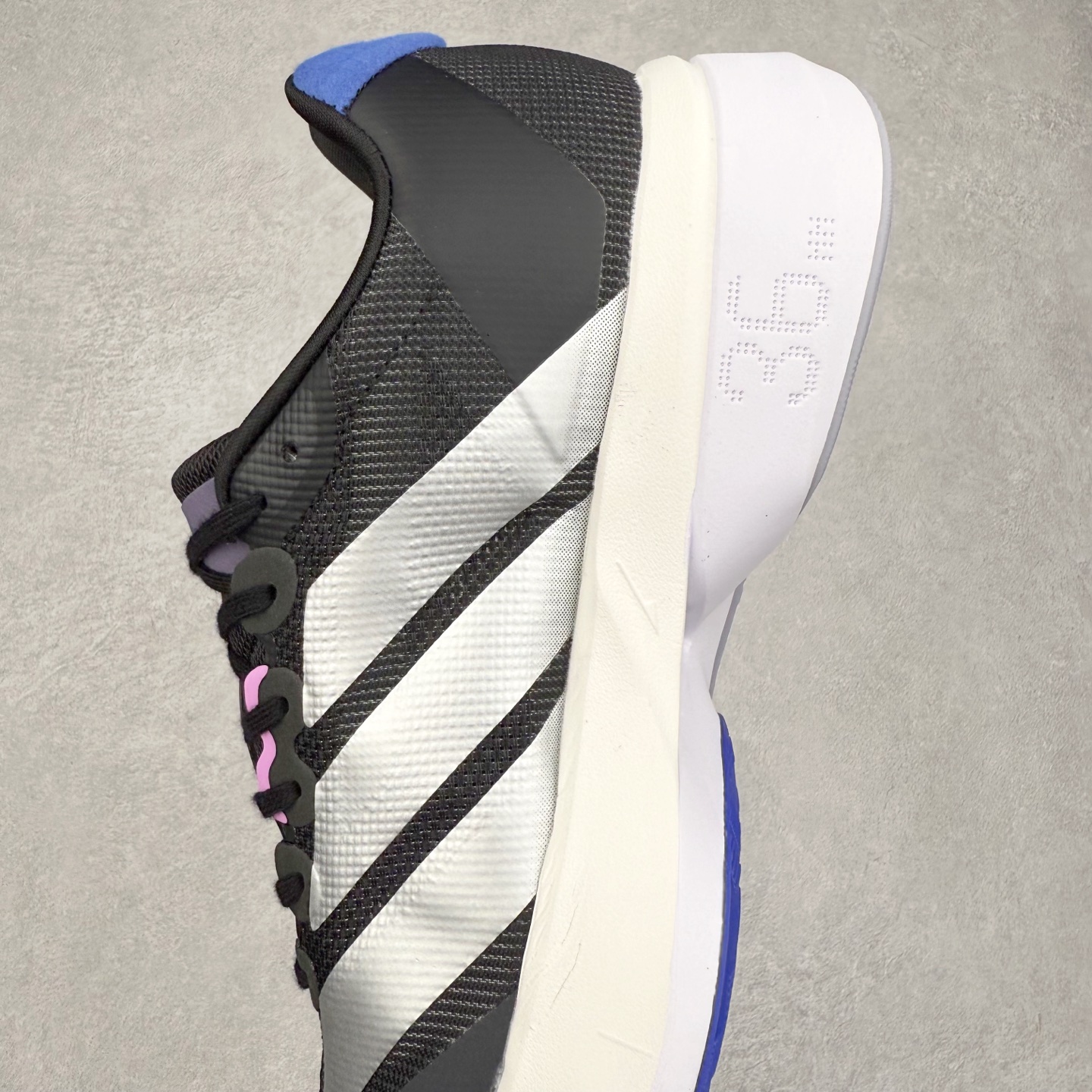 图片[7]-AD Adizero Boston 13 夏季透气网眼竞速跑鞋 JS4950 融合Lightstrike和Lightstrike Pro技术 采用乙烯/乙酸乙烯酯(EVA)材质 打造舒适中底 含ENERGYROD能量碳柱 旨在为步伐添活力 尺码：36 36.5 37 38 38.5 39 40 40.5 41 42 42.5 43 44 44.5 45-选品中心