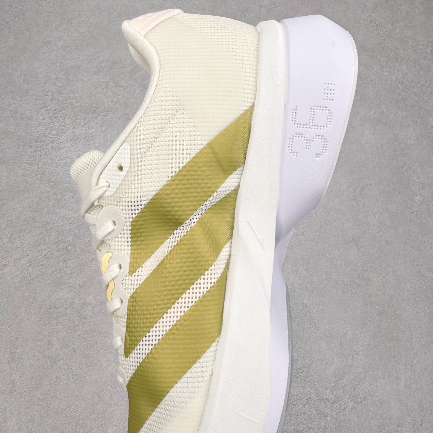 图片[7]-AD Adizero Boston 13 夏季透气网眼竞速跑鞋 JS4952 融合Lightstrike和Lightstrike Pro技术 采用乙烯/乙酸乙烯酯(EVA)材质 打造舒适中底 含ENERGYROD能量碳柱 旨在为步伐添活力 尺码：36 36.5 37 38 38.5 39 40 40.5 41 42 42.5 43 44 44.5 45-选品中心