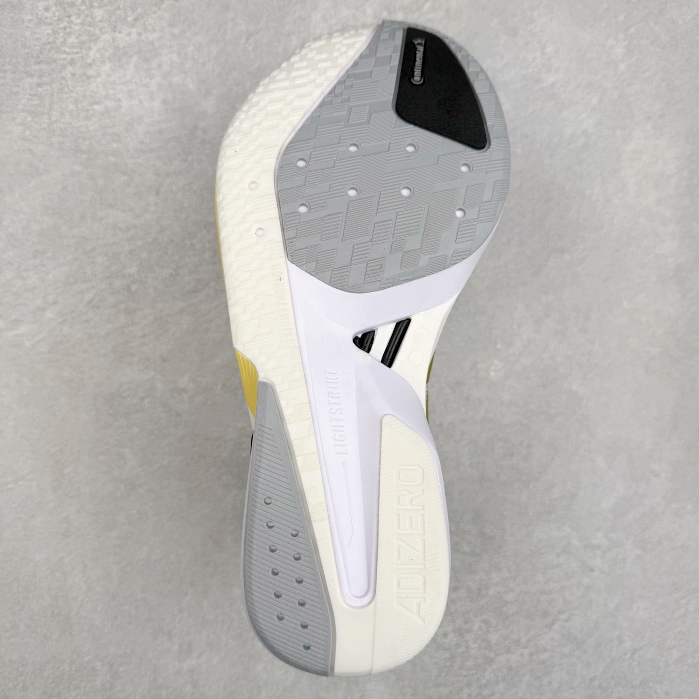 图片[9]-AD Adizero Boston 13 夏季透气网眼竞速跑鞋 JS4952 融合Lightstrike和Lightstrike Pro技术 采用乙烯/乙酸乙烯酯(EVA)材质 打造舒适中底 含ENERGYROD能量碳柱 旨在为步伐添活力 尺码：36 36.5 37 38 38.5 39 40 40.5 41 42 42.5 43 44 44.5 45-选品中心