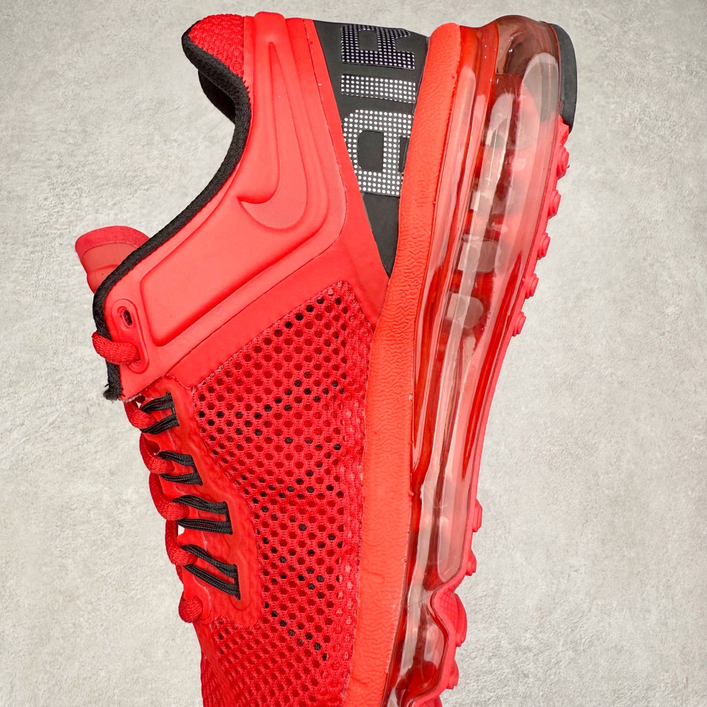 图片[7]-NK Air Max 2013 经典舒适时尚耐磨透气低帮气垫跑步鞋 554886-600 携时尚设计闪亮回归 出众有型 采用网眼布细节和运动风无缝覆面 助你保持清爽感受 塑就焕新造型 经典 Flywire 设计搭配经典全掌型 Max Air 缓震配置 缔造出众舒适感和支撑效果实拍调校N版已经零色差零失真 百分百还原实物色彩所见即所得 不存在货不对板色差等低级问题 选购参考实物拍摄 不混卖不参货 只用心做好货严格选品 承诺混一赔十 尺码：36 36.5 37.5 38 38.5 39 40 40.5 41 42 42.5 43 44 44.5 45 46-选品中心