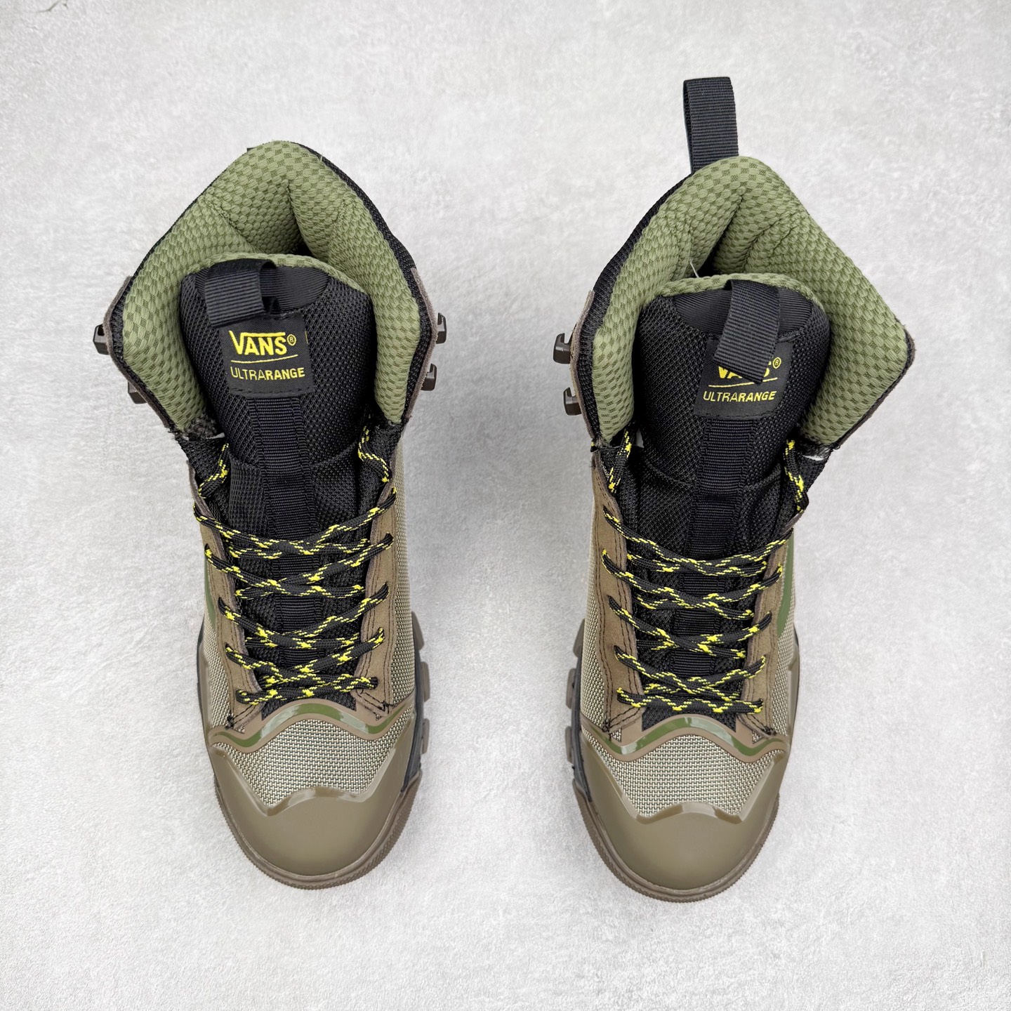 图片[2]-Vans UltraRange Exo Hi Gore-tex Mte-3 万斯经典百搭休闲高帮板鞋户外靴 实拍调校N版已经零色差零失真 百分百还原实物色彩所见即所得 不存在货不对板色差等低级问题 选购参考实物拍摄 不混卖不参货 只用心做好货严格选品 承诺混一赔十 尺码：36 36.5 37.5 38 38.5 39 40 40.5 41 42 42.5 43 44 44.5 45 46-选品中心