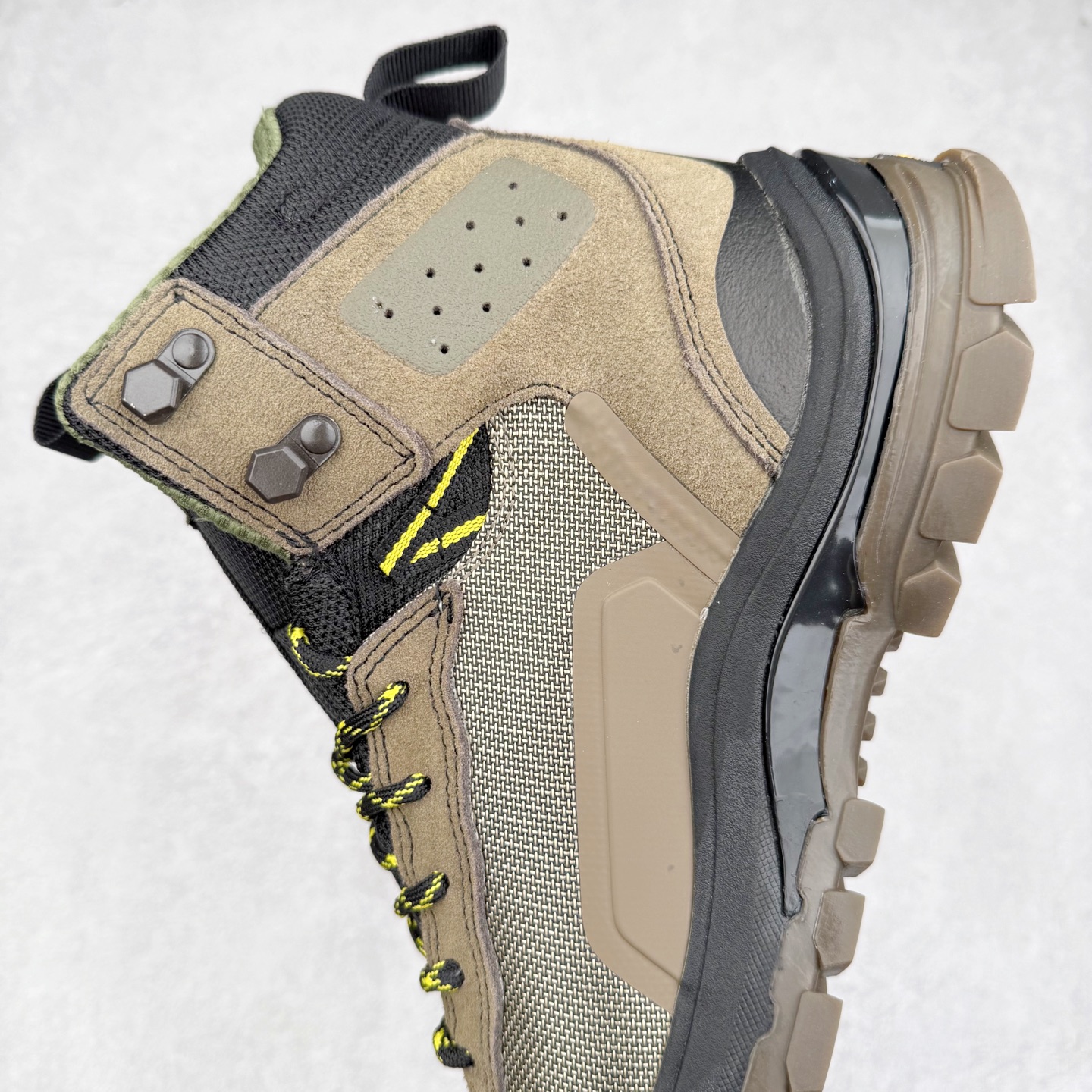 图片[7]-Vans UltraRange Exo Hi Gore-tex Mte-3 万斯经典百搭休闲高帮板鞋户外靴 实拍调校N版已经零色差零失真 百分百还原实物色彩所见即所得 不存在货不对板色差等低级问题 选购参考实物拍摄 不混卖不参货 只用心做好货严格选品 承诺混一赔十 尺码：36 36.5 37.5 38 38.5 39 40 40.5 41 42 42.5 43 44 44.5 45 46-选品中心