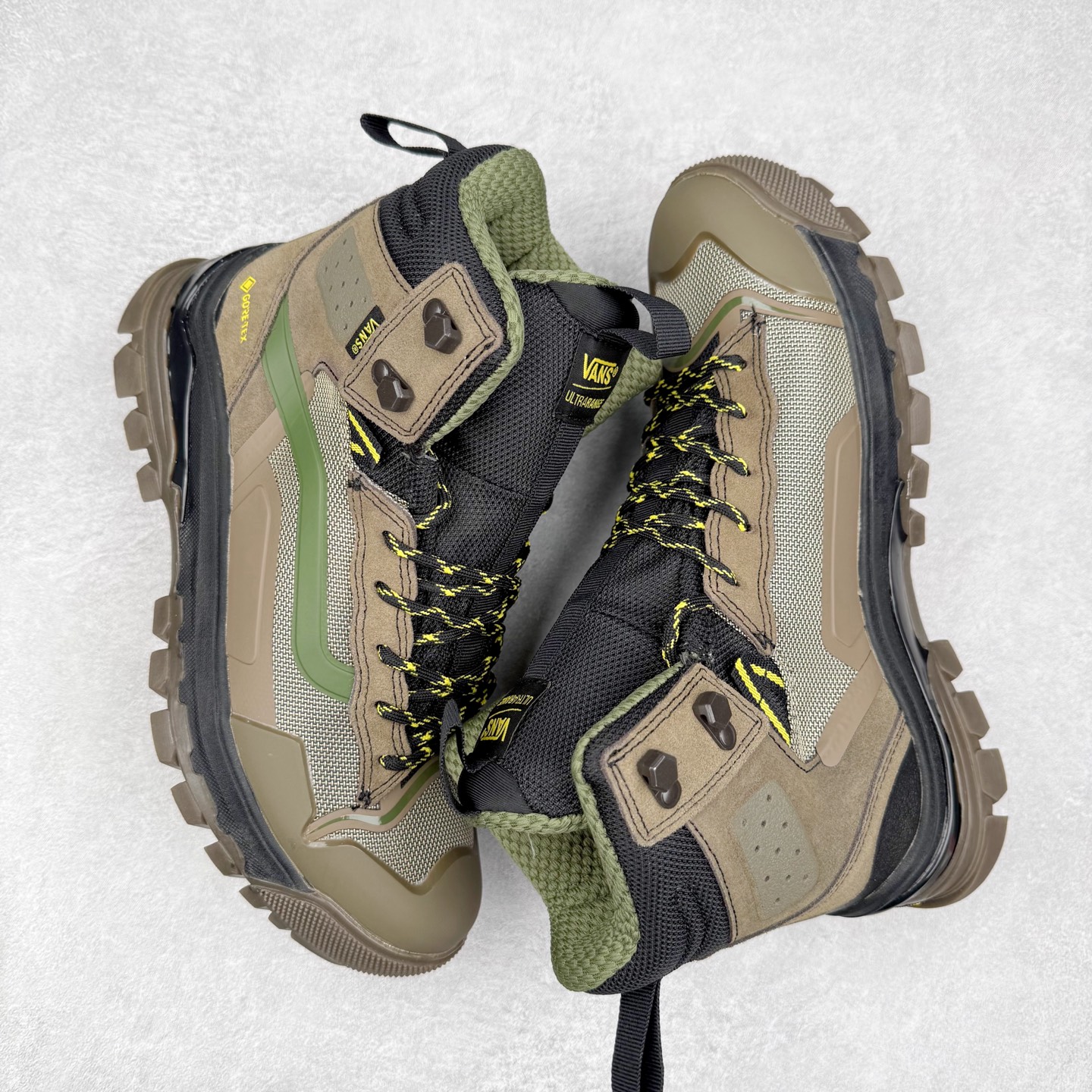 图片[3]-Vans UltraRange Exo Hi Gore-tex Mte-3 万斯经典百搭休闲高帮板鞋户外靴 实拍调校N版已经零色差零失真 百分百还原实物色彩所见即所得 不存在货不对板色差等低级问题 选购参考实物拍摄 不混卖不参货 只用心做好货严格选品 承诺混一赔十 尺码：36 36.5 37.5 38 38.5 39 40 40.5 41 42 42.5 43 44 44.5 45 46-选品中心