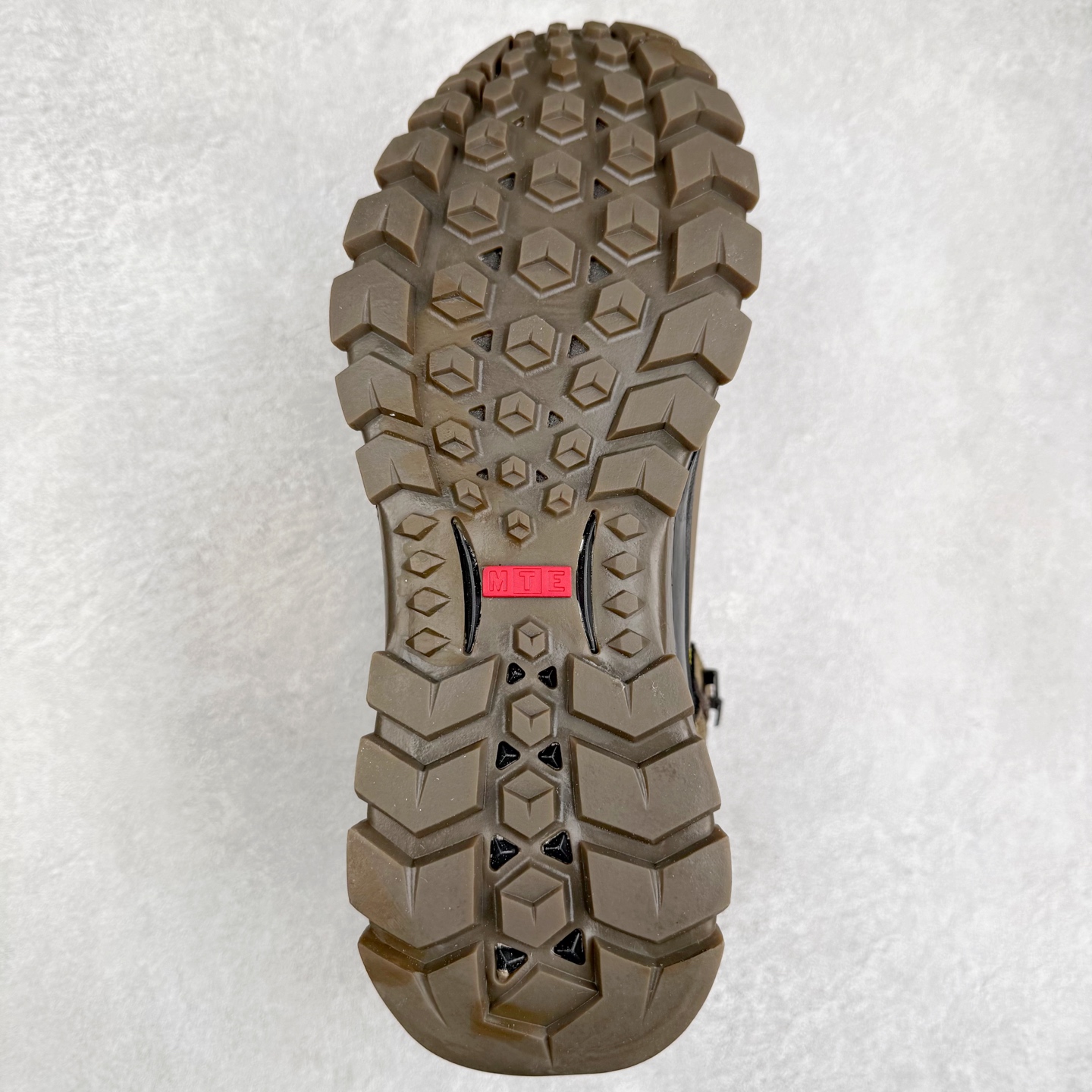 图片[9]-Vans UltraRange Exo Hi Gore-tex Mte-3 万斯经典百搭休闲高帮板鞋户外靴 实拍调校N版已经零色差零失真 百分百还原实物色彩所见即所得 不存在货不对板色差等低级问题 选购参考实物拍摄 不混卖不参货 只用心做好货严格选品 承诺混一赔十 尺码：36 36.5 37.5 38 38.5 39 40 40.5 41 42 42.5 43 44 44.5 45 46-选品中心