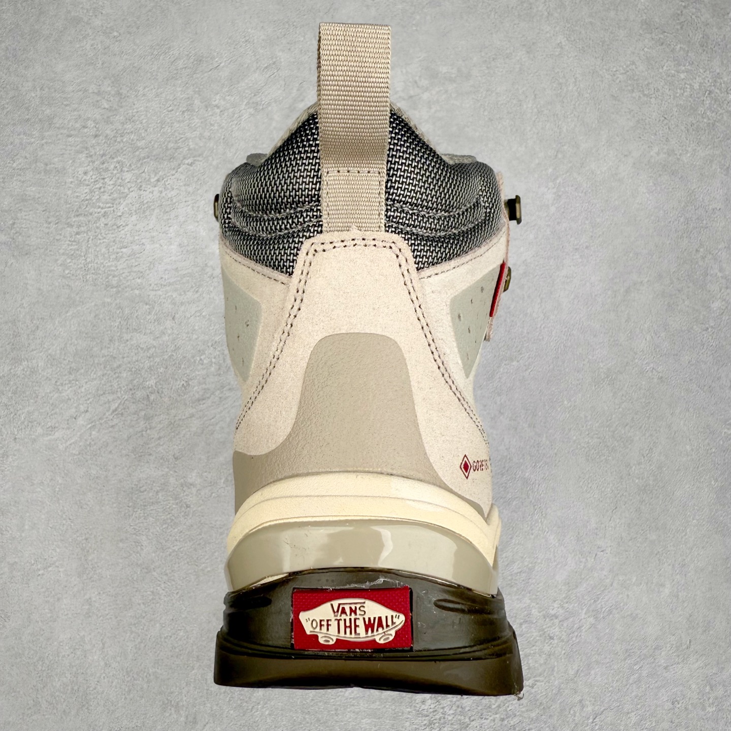 图片[8]-Vans UltraRange Exo Hi Gore-tex Mte-3 万斯经典百搭休闲高帮板鞋户外靴 实拍调校N版已经零色差零失真 百分百还原实物色彩所见即所得 不存在货不对板色差等低级问题 选购参考实物拍摄 不混卖不参货 只用心做好货严格选品 承诺混一赔十 尺码：36 36.5 37.5 38 38.5 39 40 40.5 41 42 42.5 43 44 44.5 45 46-选品中心