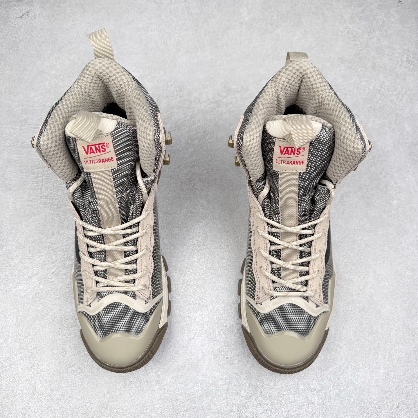 图片[2]-Vans UltraRange Exo Hi Gore-tex Mte-3 万斯经典百搭休闲高帮板鞋户外靴 实拍调校N版已经零色差零失真 百分百还原实物色彩所见即所得 不存在货不对板色差等低级问题 选购参考实物拍摄 不混卖不参货 只用心做好货严格选品 承诺混一赔十 尺码：36 36.5 37.5 38 38.5 39 40 40.5 41 42 42.5 43 44 44.5 45 46-选品中心