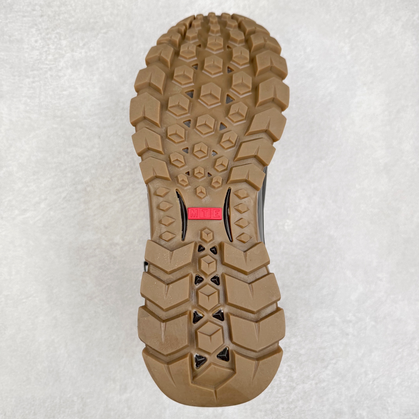 图片[9]-Vans UltraRange Exo Hi Gore-tex Mte-3 万斯经典百搭休闲高帮板鞋户外靴 实拍调校N版已经零色差零失真 百分百还原实物色彩所见即所得 不存在货不对板色差等低级问题 选购参考实物拍摄 不混卖不参货 只用心做好货严格选品 承诺混一赔十 尺码：36 36.5 37.5 38 38.5 39 40 40.5 41 42 42.5 43 44 44.5 45 46-选品中心