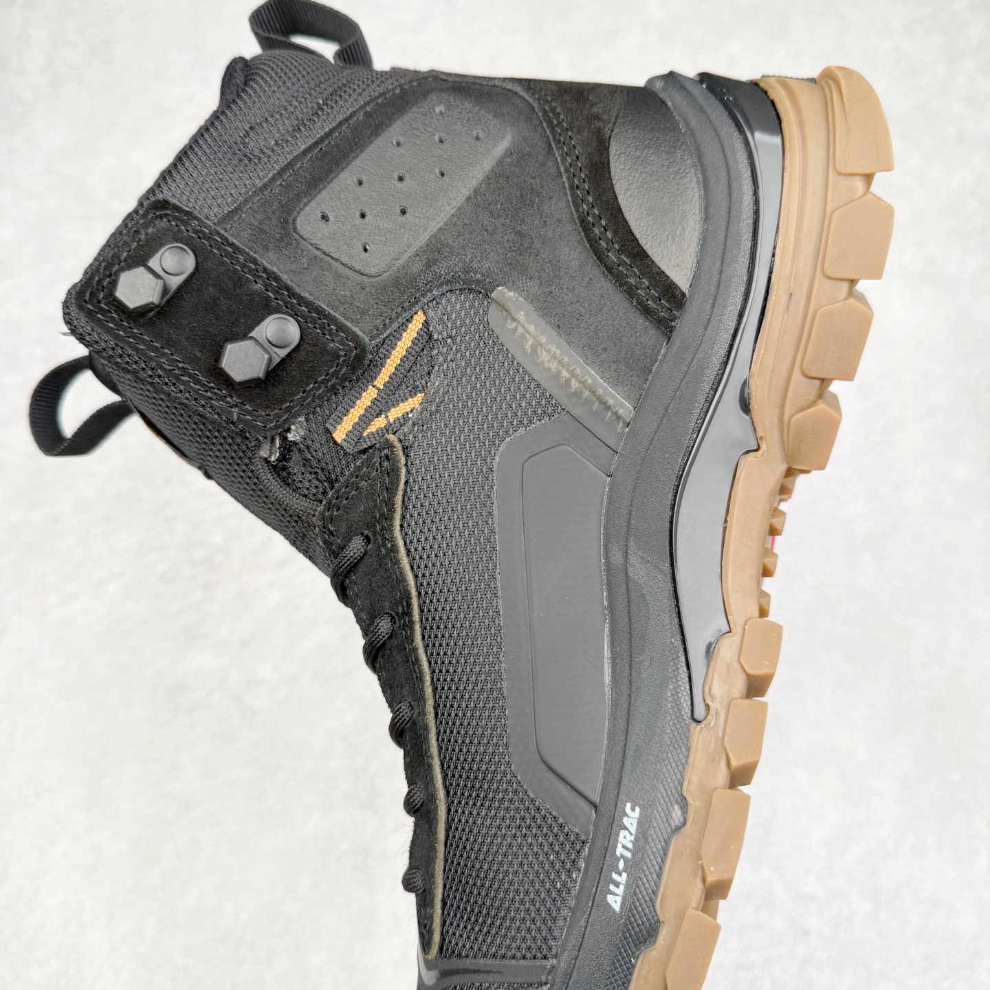 图片[7]-Vans UltraRange Exo Hi Gore-tex Mte-3 万斯经典百搭休闲高帮板鞋户外靴 实拍调校N版已经零色差零失真 百分百还原实物色彩所见即所得 不存在货不对板色差等低级问题 选购参考实物拍摄 不混卖不参货 只用心做好货严格选品 承诺混一赔十 尺码：36 36.5 37.5 38 38.5 39 40 40.5 41 42 42.5 43 44 44.5 45 46-选品中心