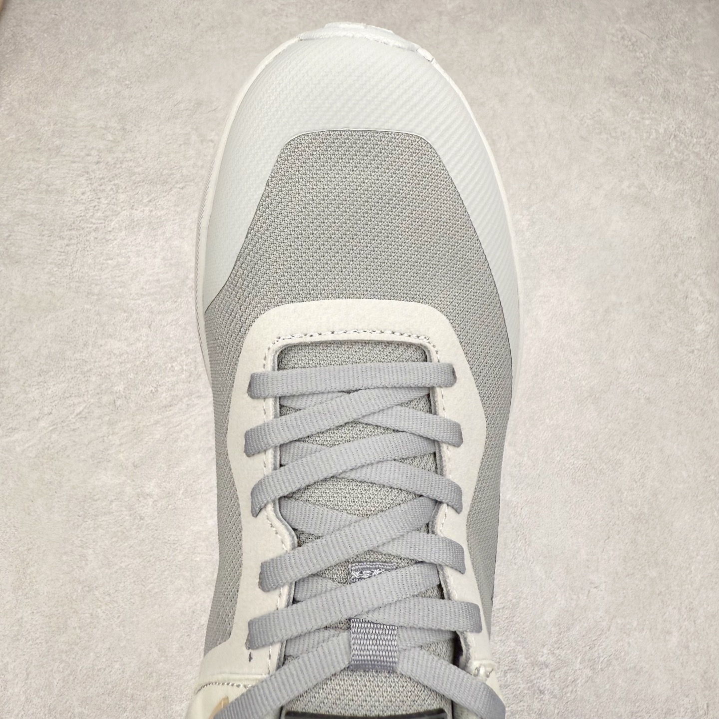 图片[4]-DESCENTE Dualis 迪桑特防水户外耐磨低帮生活休闲徒步登山鞋 DESCENTE（迪桑特）创立于1935年，品牌名取自法语词汇，意为“滑降”。品牌箭头标识代表滑雪的三种技术“高速直线滑行”、“穿越”和“侧滑”，也寓意品牌在打造高端专业运动产品中不断追求完美的创新精神，致力于成为中国高端专业滑雪、综训、女子、铁人三项、高尔夫的第一品牌。尺码：39 40 41 42 43 44 45-选品中心