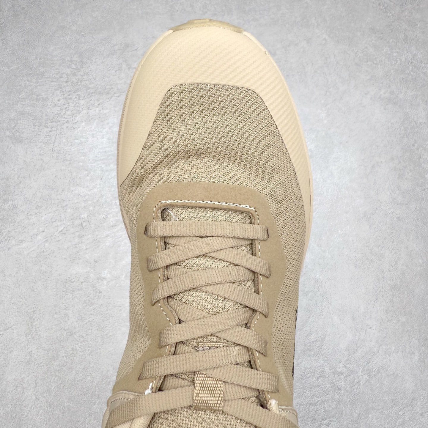 图片[4]-DESCENTE Dualis 迪桑特防水户外耐磨低帮生活休闲徒步登山鞋 DESCENTE（迪桑特）创立于1935年，品牌名取自法语词汇，意为“滑降”。品牌箭头标识代表滑雪的三种技术“高速直线滑行”、“穿越”和“侧滑”，也寓意品牌在打造高端专业运动产品中不断追求完美的创新精神，致力于成为中国高端专业滑雪、综训、女子、铁人三项、高尔夫的第一品牌。尺码：39 40 41 42 43 44 45-选品中心