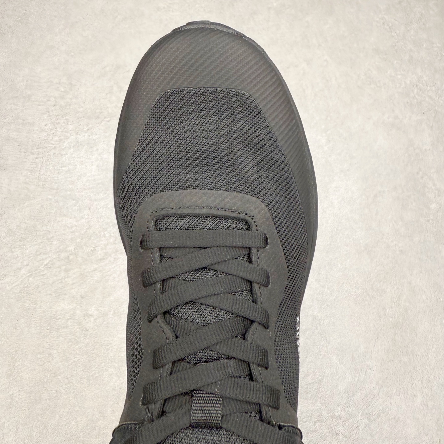 图片[4]-DESCENTE Dualis 迪桑特防水户外耐磨低帮生活休闲徒步登山鞋 DESCENTE（迪桑特）创立于1935年，品牌名取自法语词汇，意为“滑降”。品牌箭头标识代表滑雪的三种技术“高速直线滑行”、“穿越”和“侧滑”，也寓意品牌在打造高端专业运动产品中不断追求完美的创新精神，致力于成为中国高端专业滑雪、综训、女子、铁人三项、高尔夫的第一品牌。尺码：39 40 41 42 43 44 45-选品中心