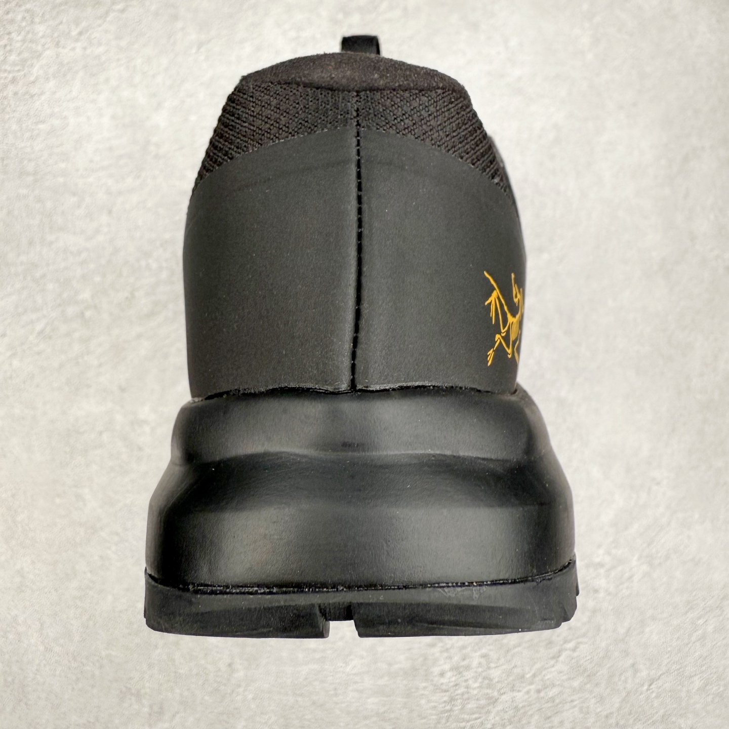 图片[8]-Arcteryx Aerios GTX 始祖鸟户外防水透气低帮徒步登山鞋 Arcteryx中文名始祖鸟 加拿大户外服饰品牌 1989年创立于加拿大温哥华 始祖鸟来自加拿大海岸山脉 植根高山的专业户外品牌 始终秉承对精湛设计和工艺孜孜以求的准则 从1989年创立至今 Arcteryx始终不断在产品设计与做工上不惜工本 以满足始祖鸟的标准 品质、设计以及精简的理念造就了其良好的性能 并能满足严苛环境下的使用需求 实拍调校N版已经零色差零失真 百分百还原实物色彩所见即所得 不存在货不对板色差等低级问题 选购参考实物拍摄 不混卖不参货 只用心做好货严格选品 承诺混一赔十 尺码：36 36.5 37.5 38 38.5 39 40 40.5 41 42 42.5 43 44 44.5 45-选品中心