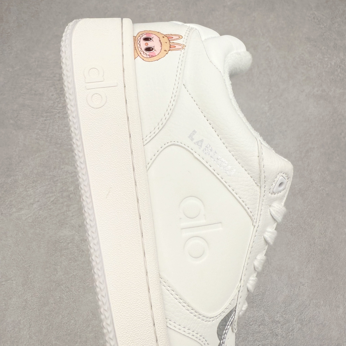 图片[6]-Alo yoga 易梦玲 Jisoo智秀 等多位明星同款上脚 主打各大平台外贸主推大厂采购原材料多处细节一步到位 生产细节 没得说 一款随意搭配的都好看的鞋子aIo采用增高4cm 主打熊猫色 春夏秋冬四季款 舒适简约板鞋 TPU防滑耐磨鞋底 #alo #alo女孩 #AIo #健身穿搭 #鞋子推荐 #板鞋 尺码：35 36 37 38 39 40 41 42 43 44 45-选品中心